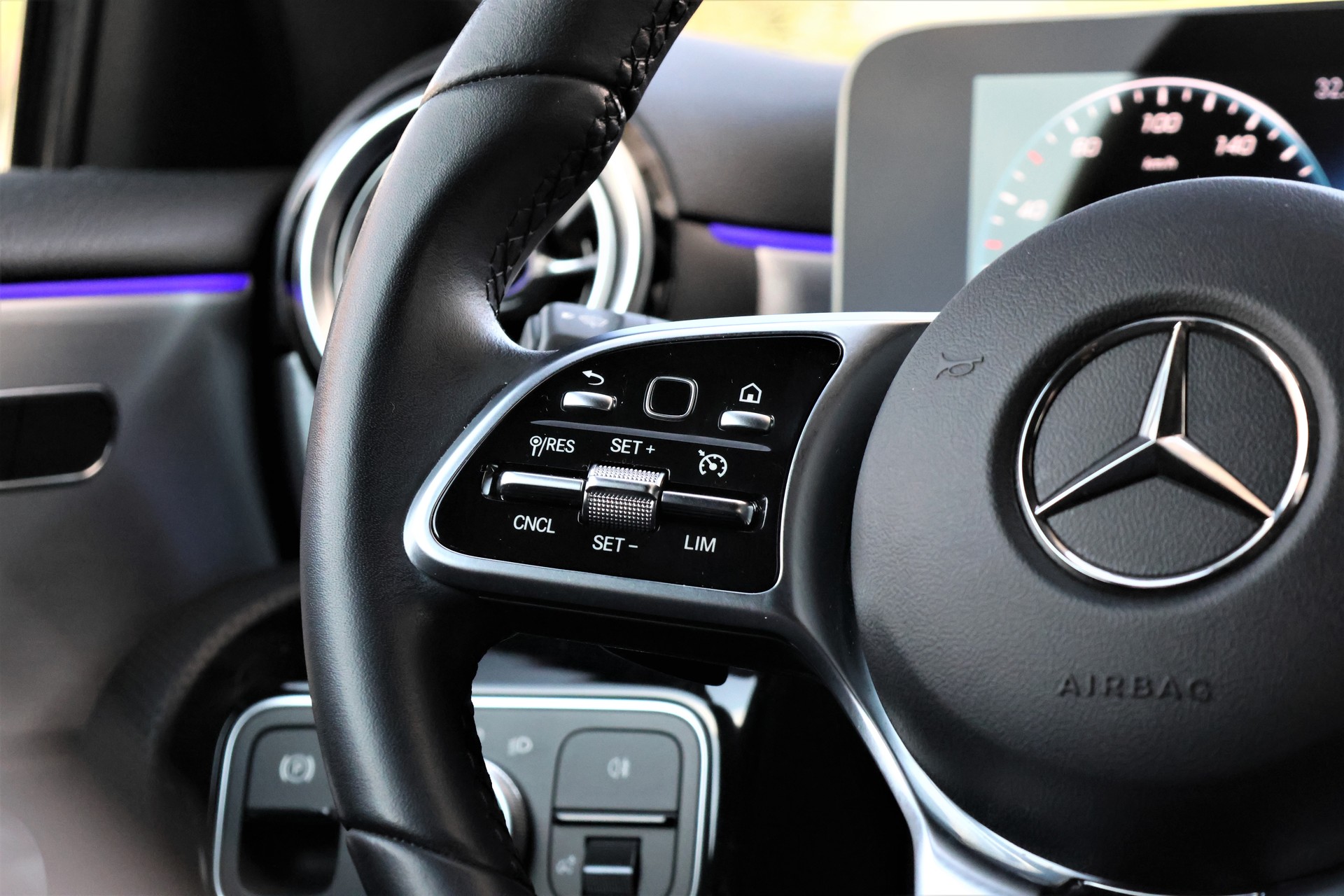 MERCEDES-BENZ A 250e Progressive 8G-DCT (CH)-image-15