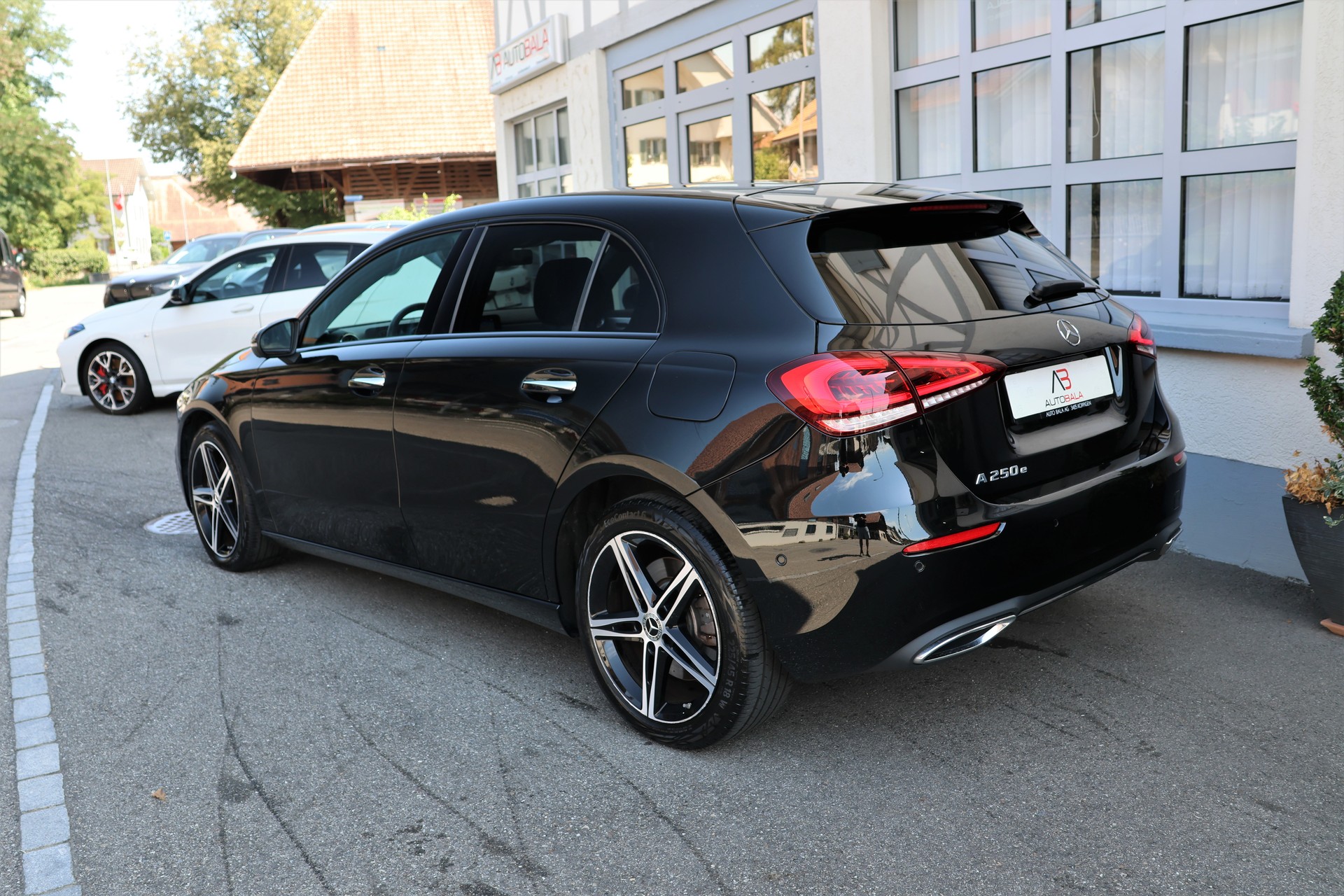 MERCEDES-BENZ A 250e Progressive 8G-DCT (CH)-image-6