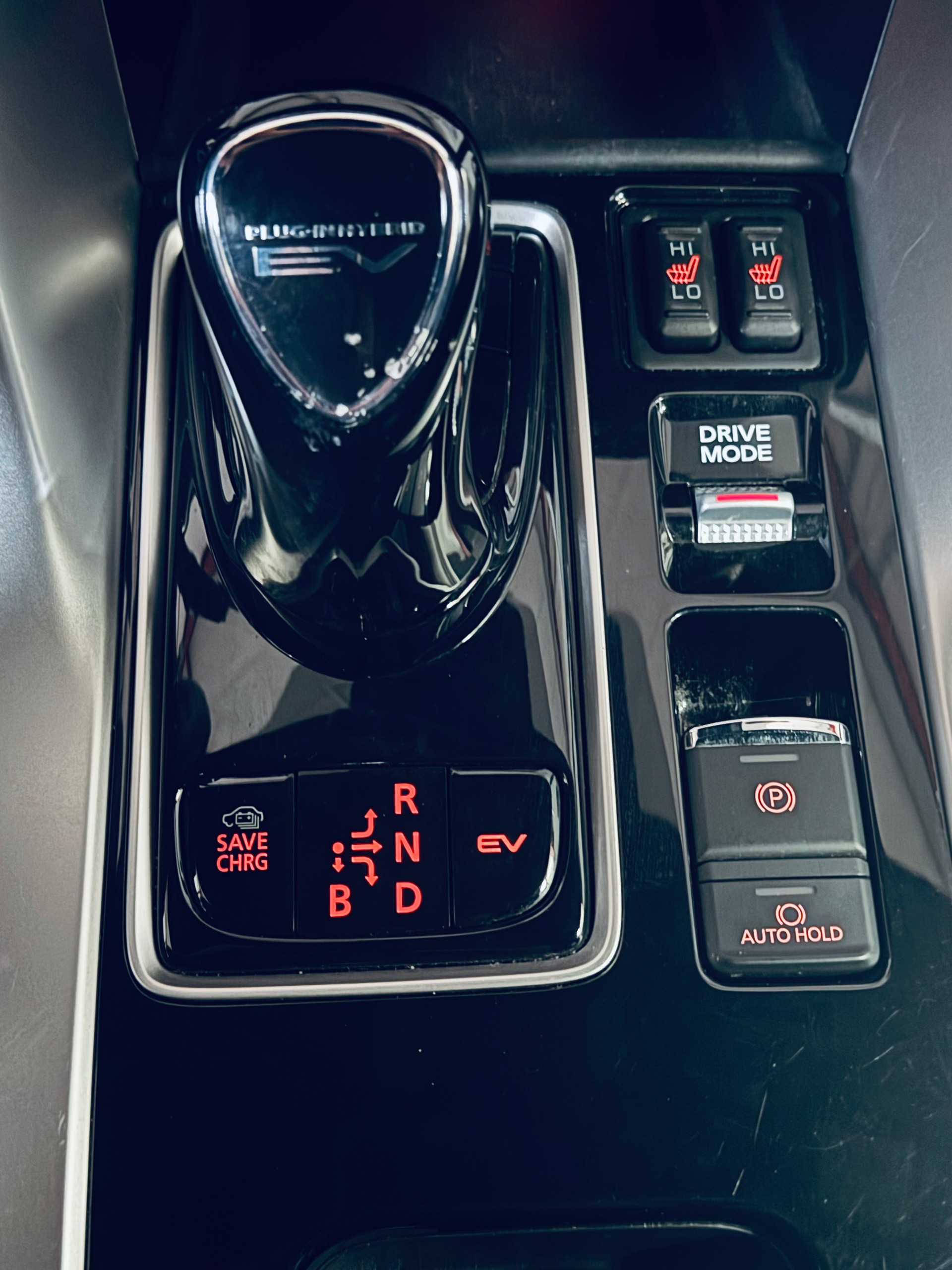 MITSUBISHI Eclipse Cross 2.4 PHEV Diamond 4WD-image-22