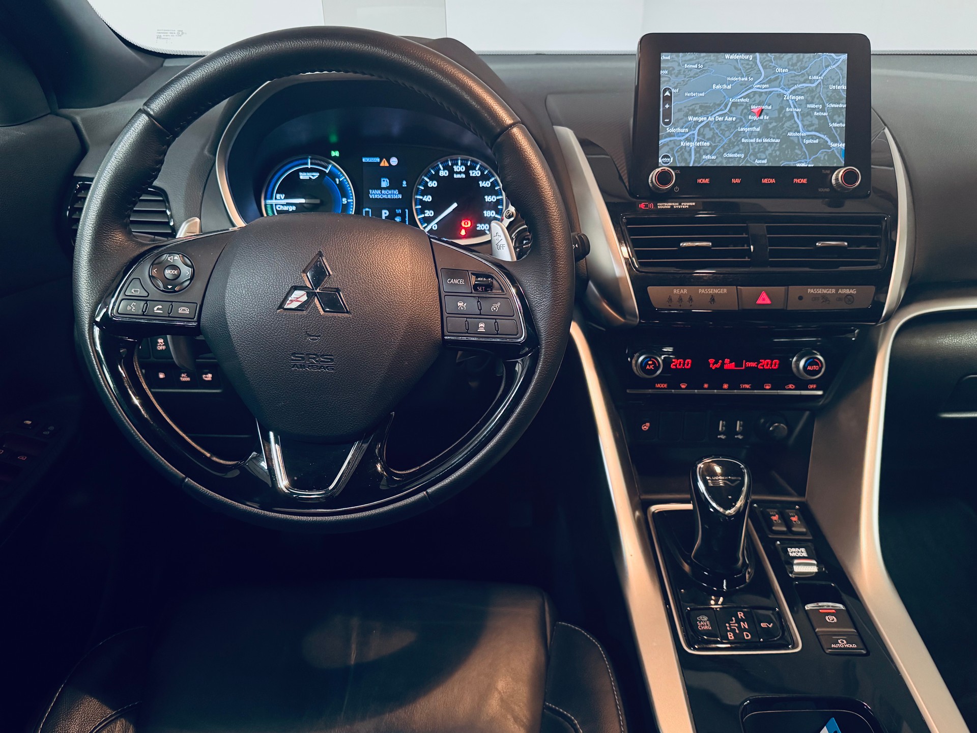 MITSUBISHI Eclipse Cross 2.4 PHEV Diamond 4WD-image-14