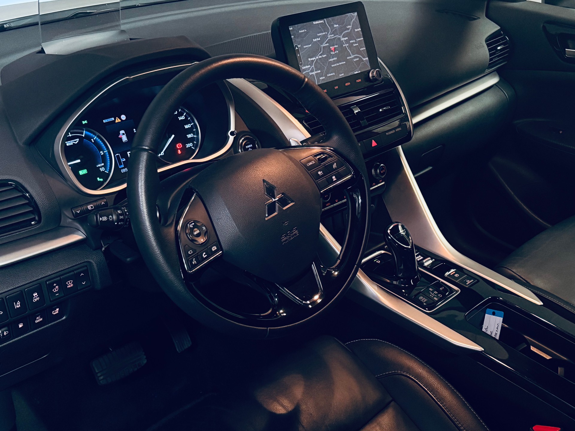 MITSUBISHI Eclipse Cross 2.4 PHEV Diamond 4WD-image-13