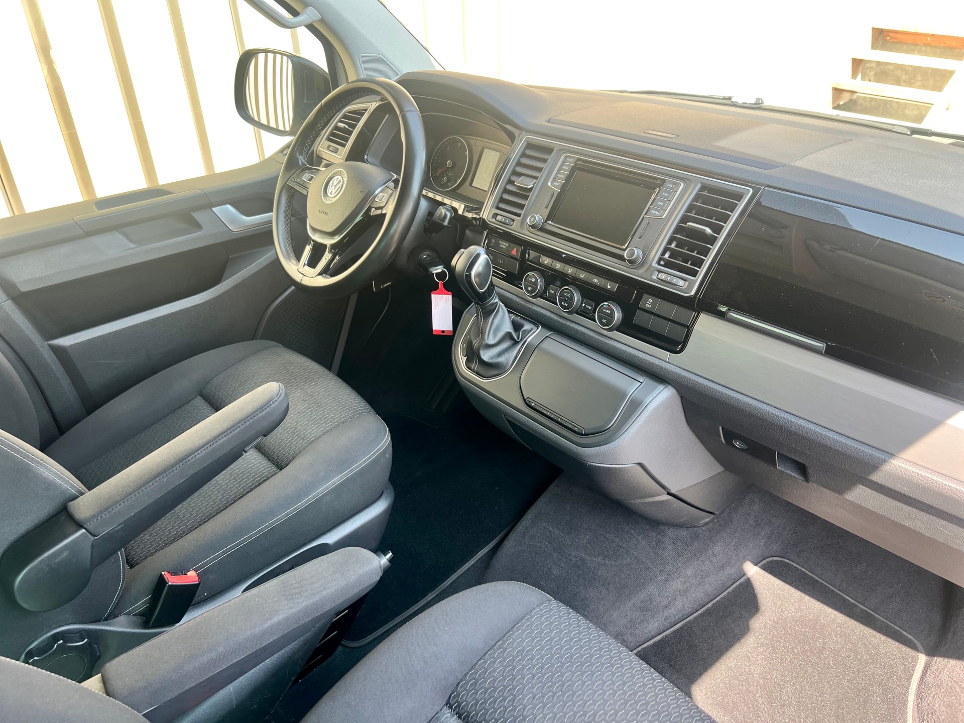 VW T6 California 2.0 TDI 150 PS Beach Edition 4Motion DSG by Nutzfahrzeugcenter Seetal-image-12