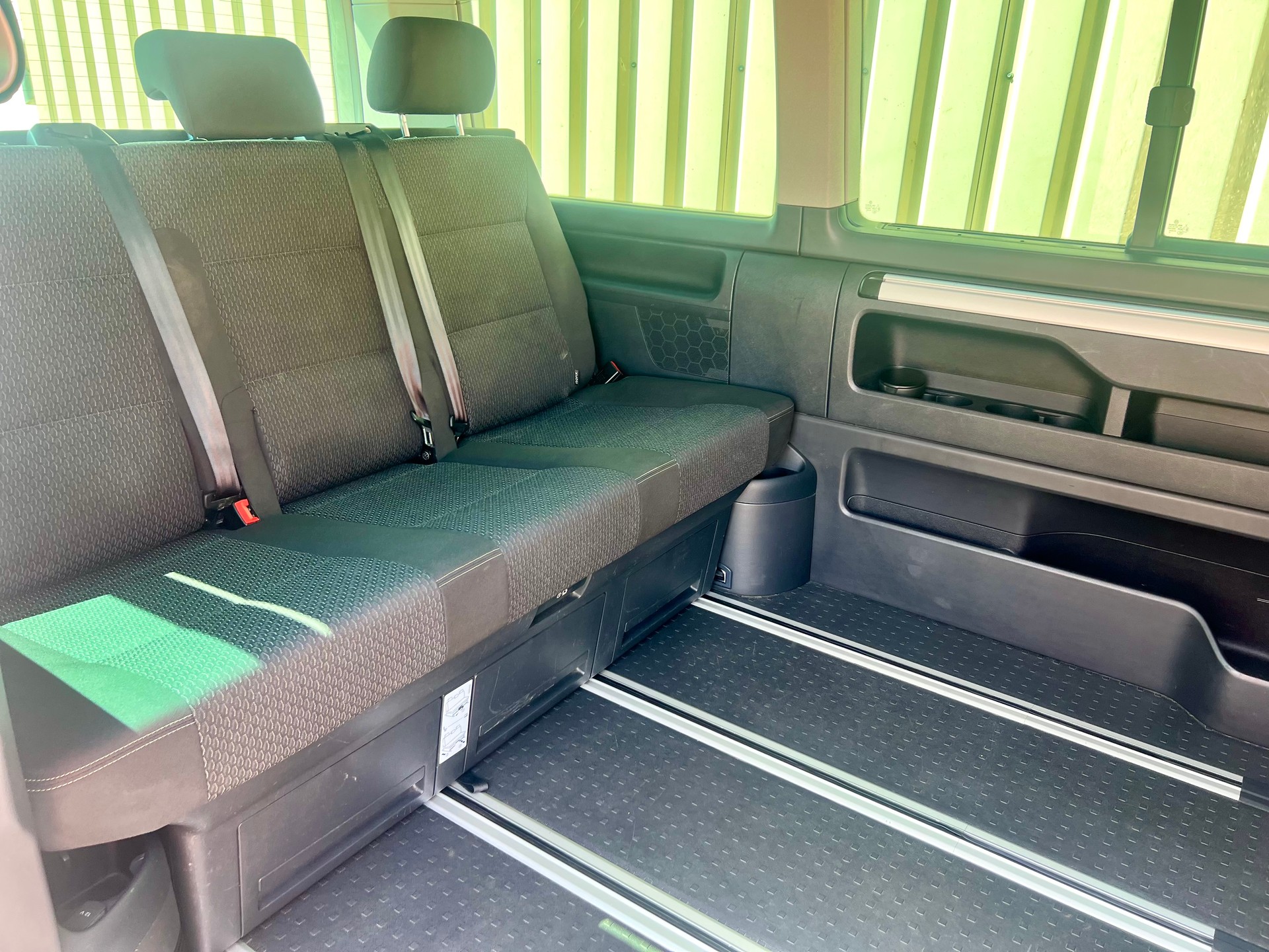 VW T6 California 2.0 TDI 150 PS Beach Edition 4Motion DSG by Nutzfahrzeugcenter Seetal-image-13