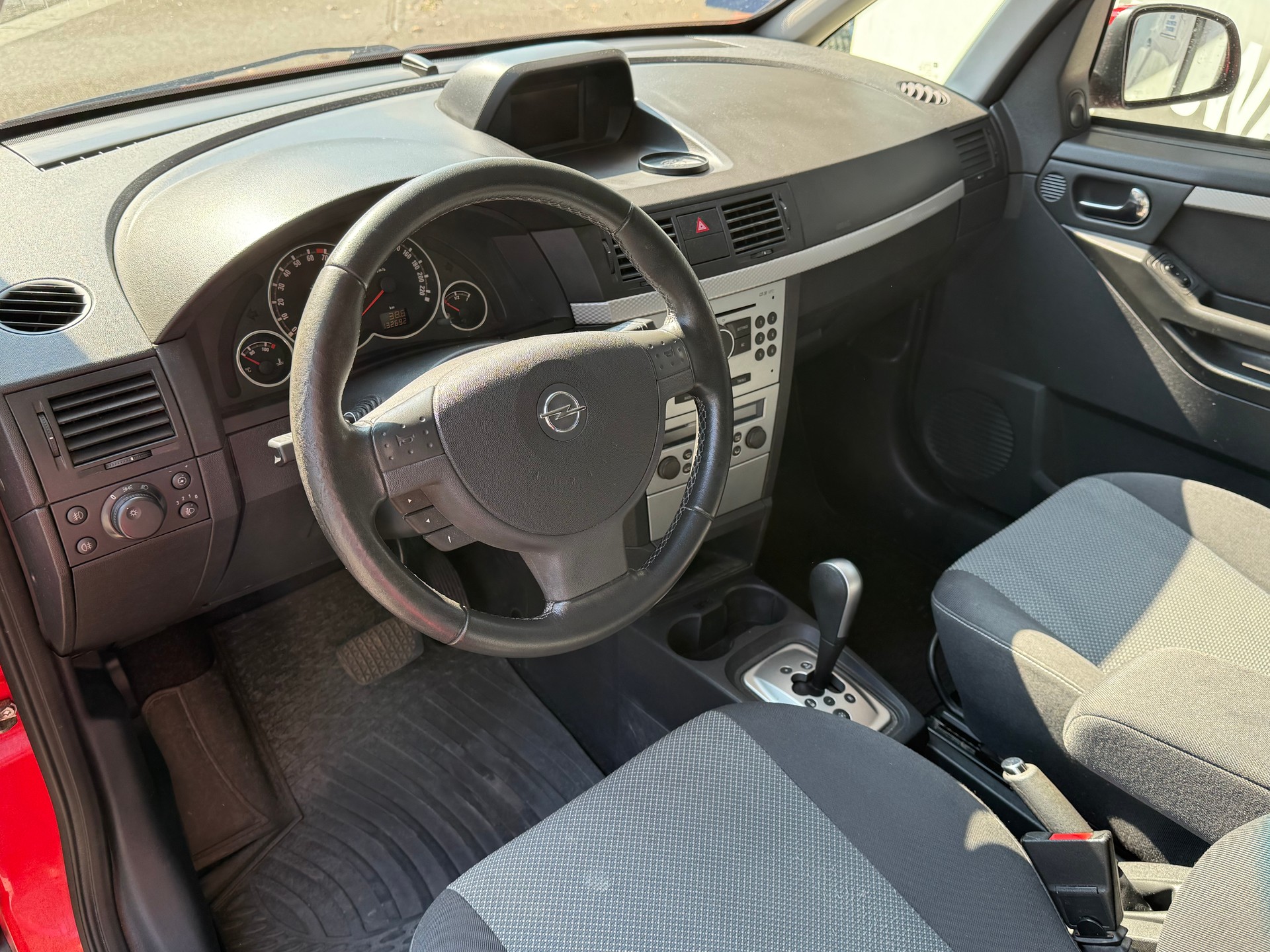 OPEL Meriva 1.6i-16 TP Cosmo-image-9