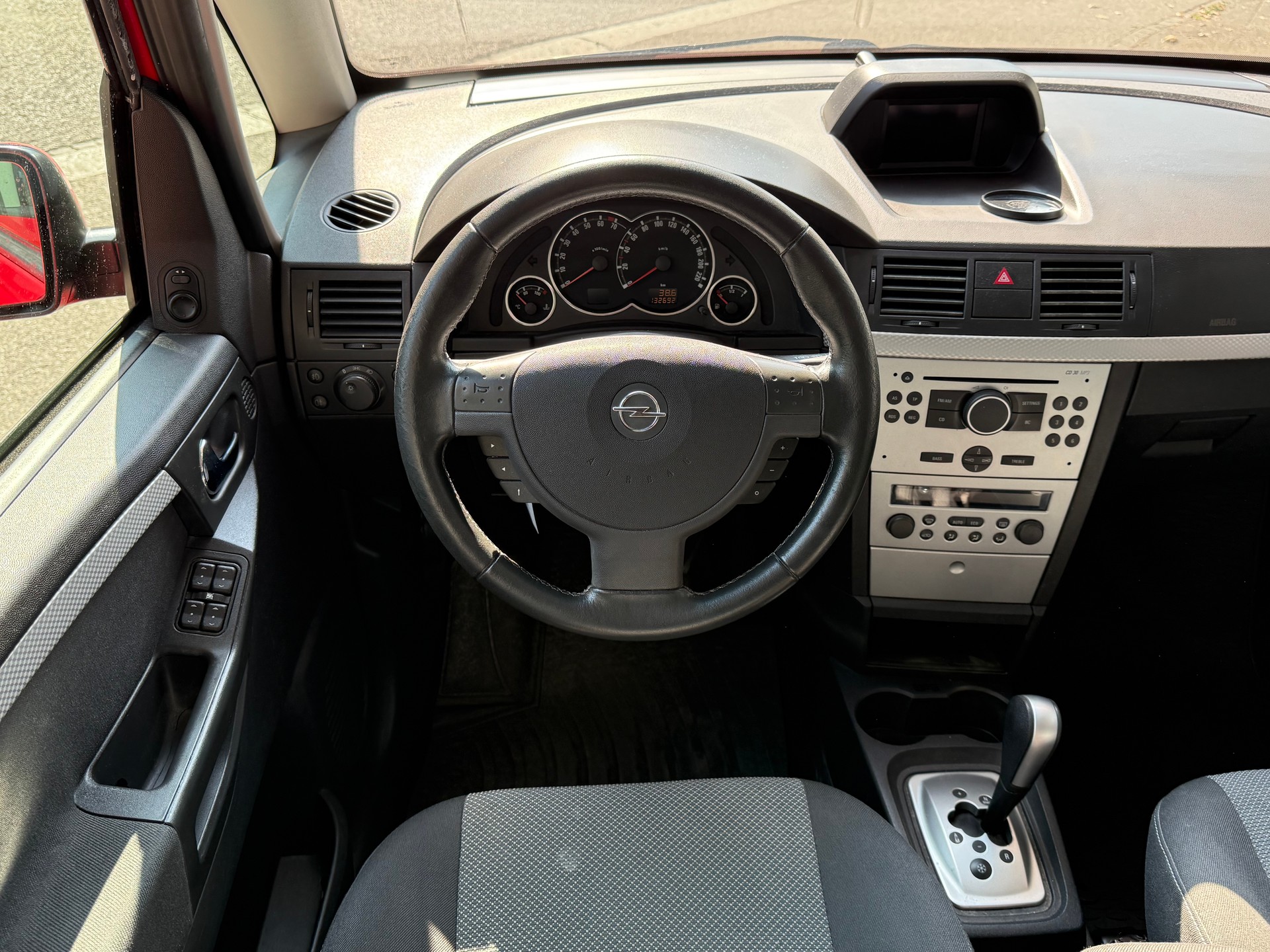 OPEL Meriva 1.6i-16 TP Cosmo-image-7