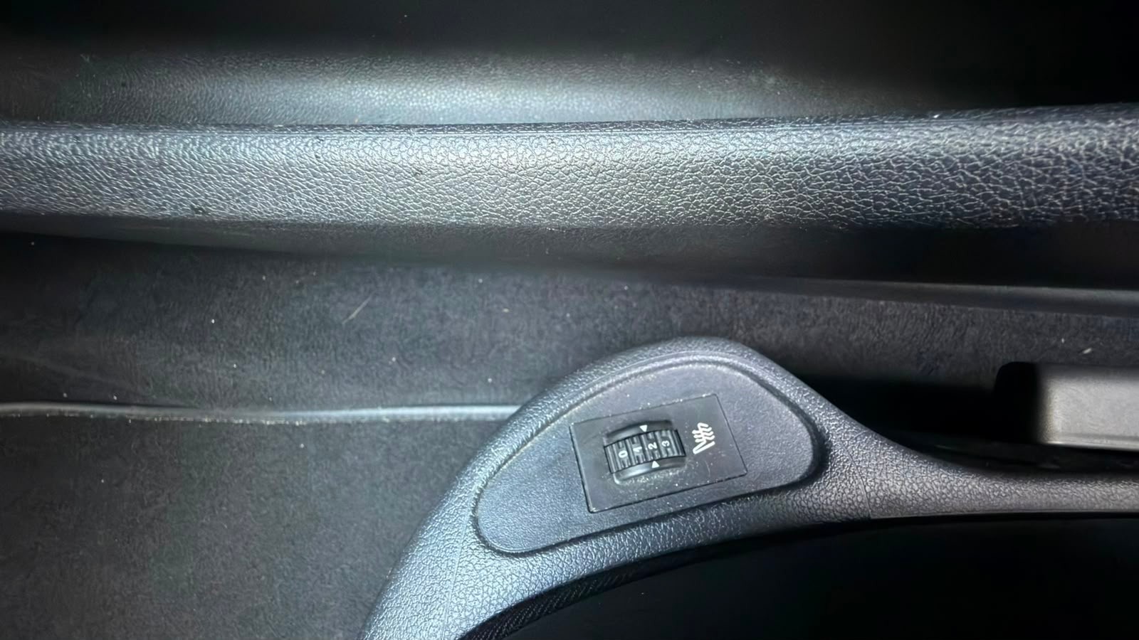 PEUGEOT CC 2.0 HDI-image-6