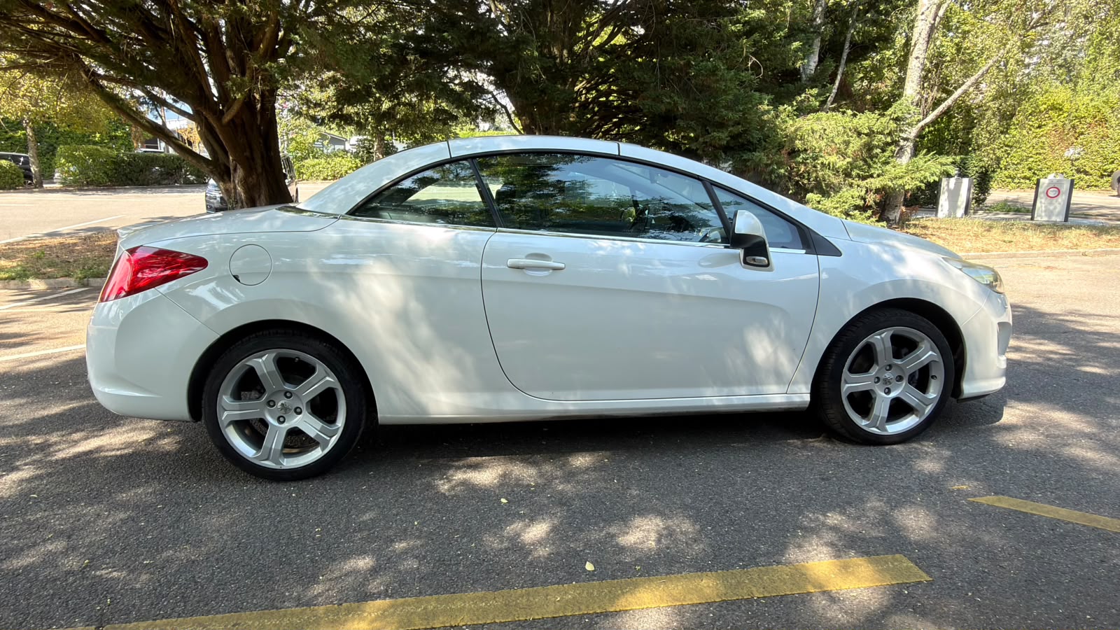PEUGEOT CC 2.0 HDI-image-7