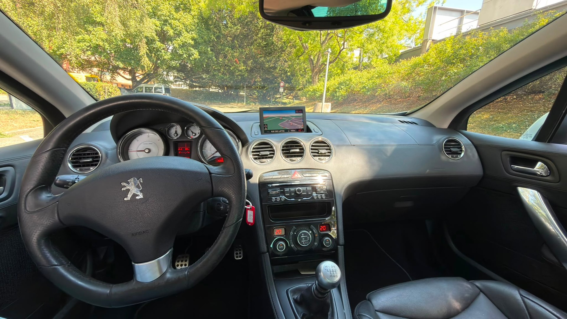 PEUGEOT CC 2.0 HDI-image-16