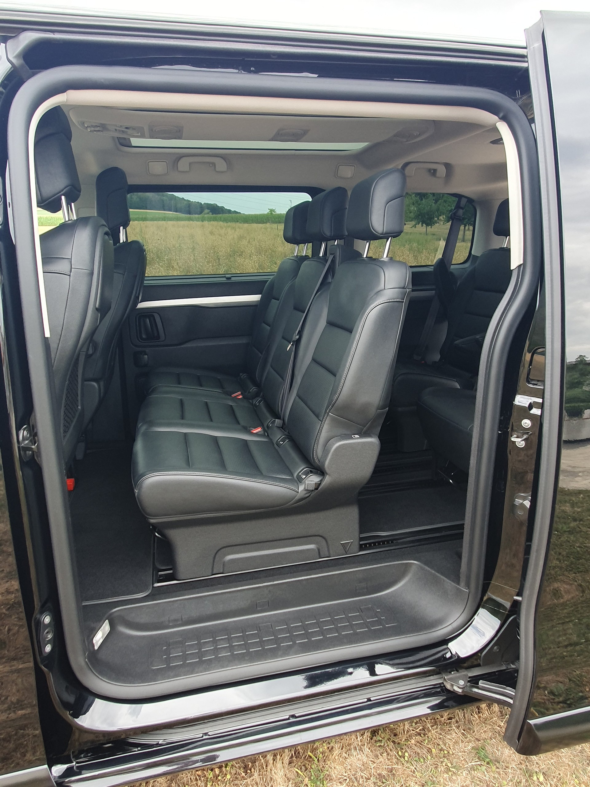 OPEL Zafira Life 2.0 CDTI Business Elegance M Automatik-image-12