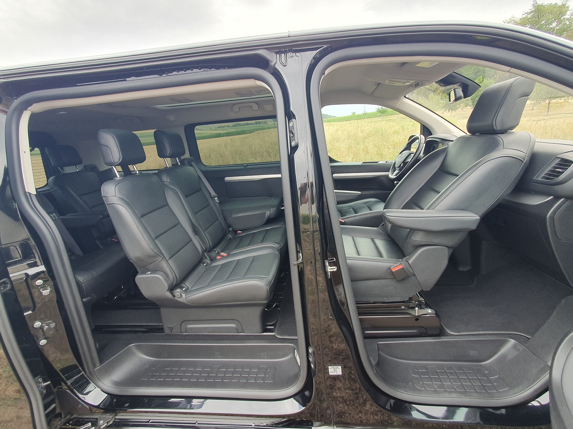 OPEL Zafira Life 2.0 CDTI Business Elegance M Automatik-image-9