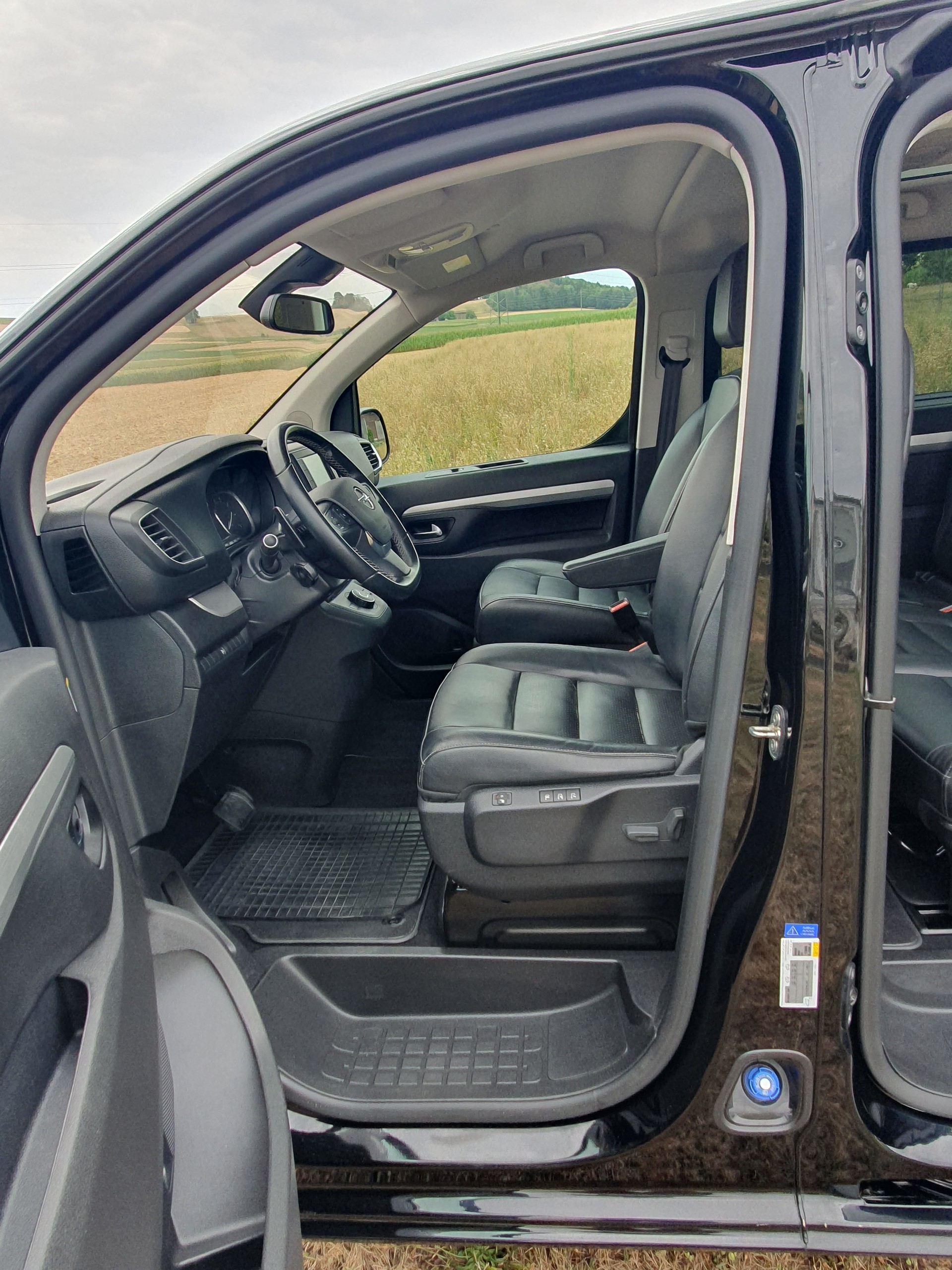 OPEL Zafira Life 2.0 CDTI Business Elegance M Automatik-image-13
