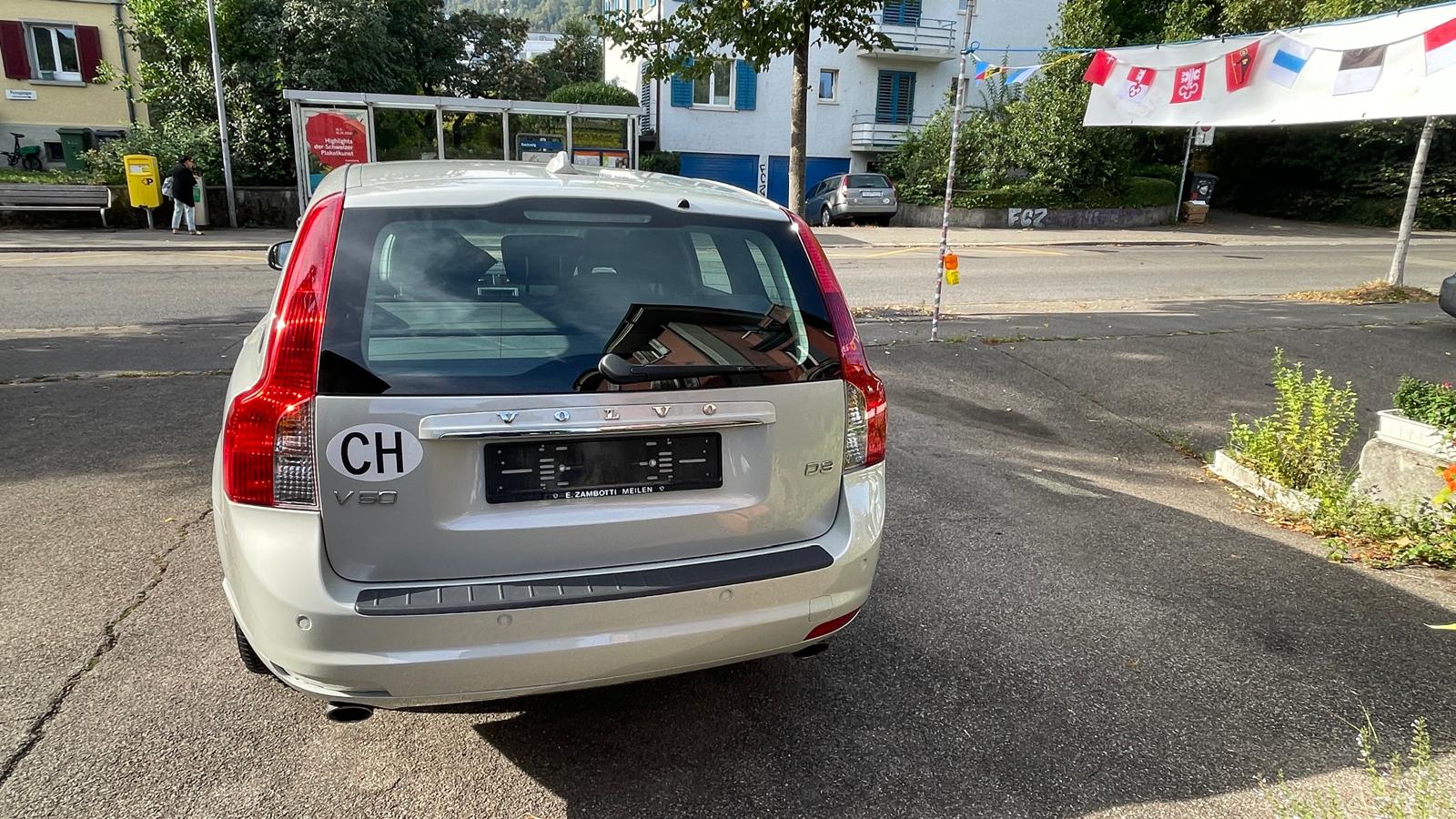 VOLVO V50 D3 Kinetic Geartronic-image-4