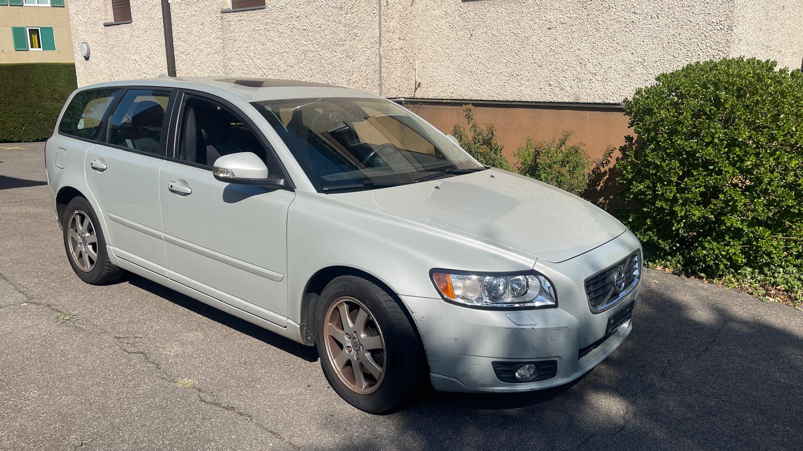 VOLVO V50 D3 Kinetic Geartronic-showroom-element-3