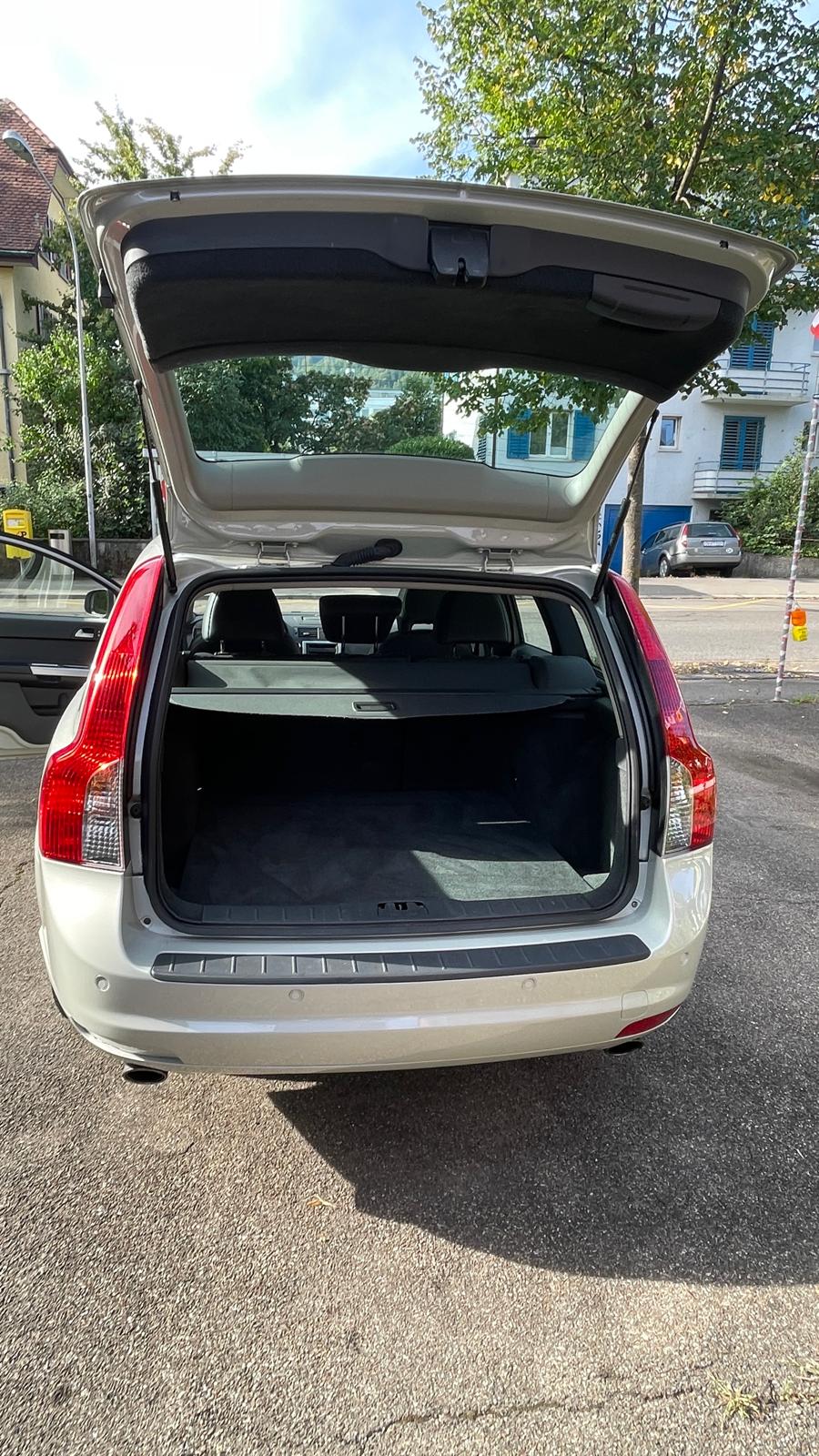 VOLVO V50 D3 Kinetic Geartronic-image-7