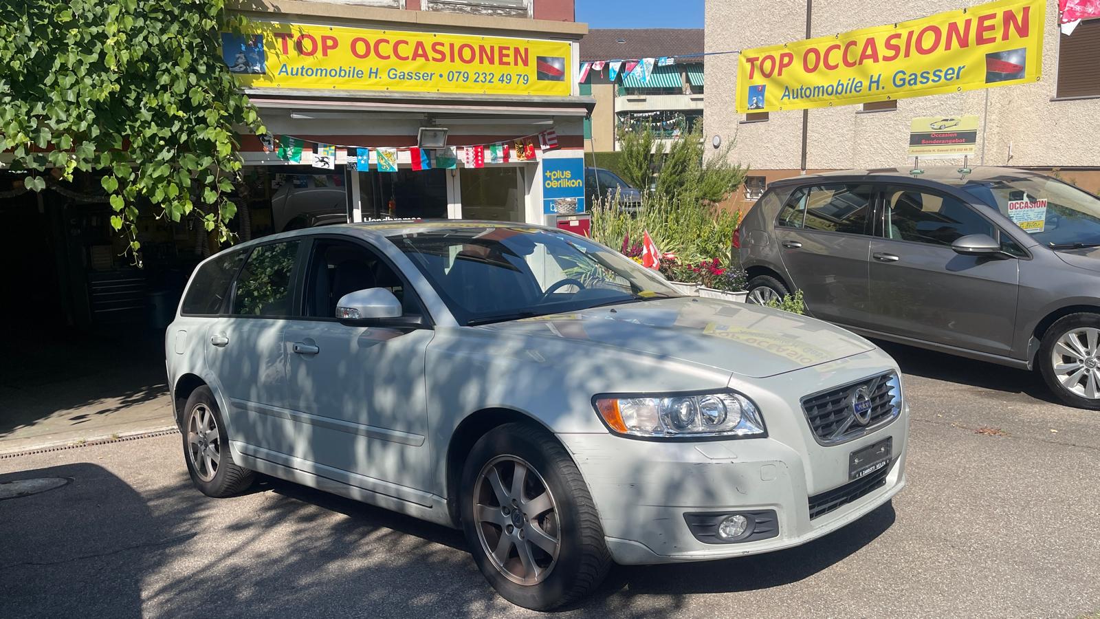 VOLVO V50 D3 Kinetic Geartronic-image-4