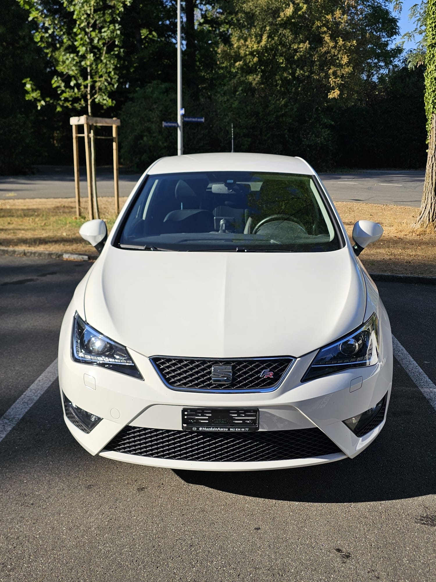 SEAT 1.6 TDI 105 FR-image-0