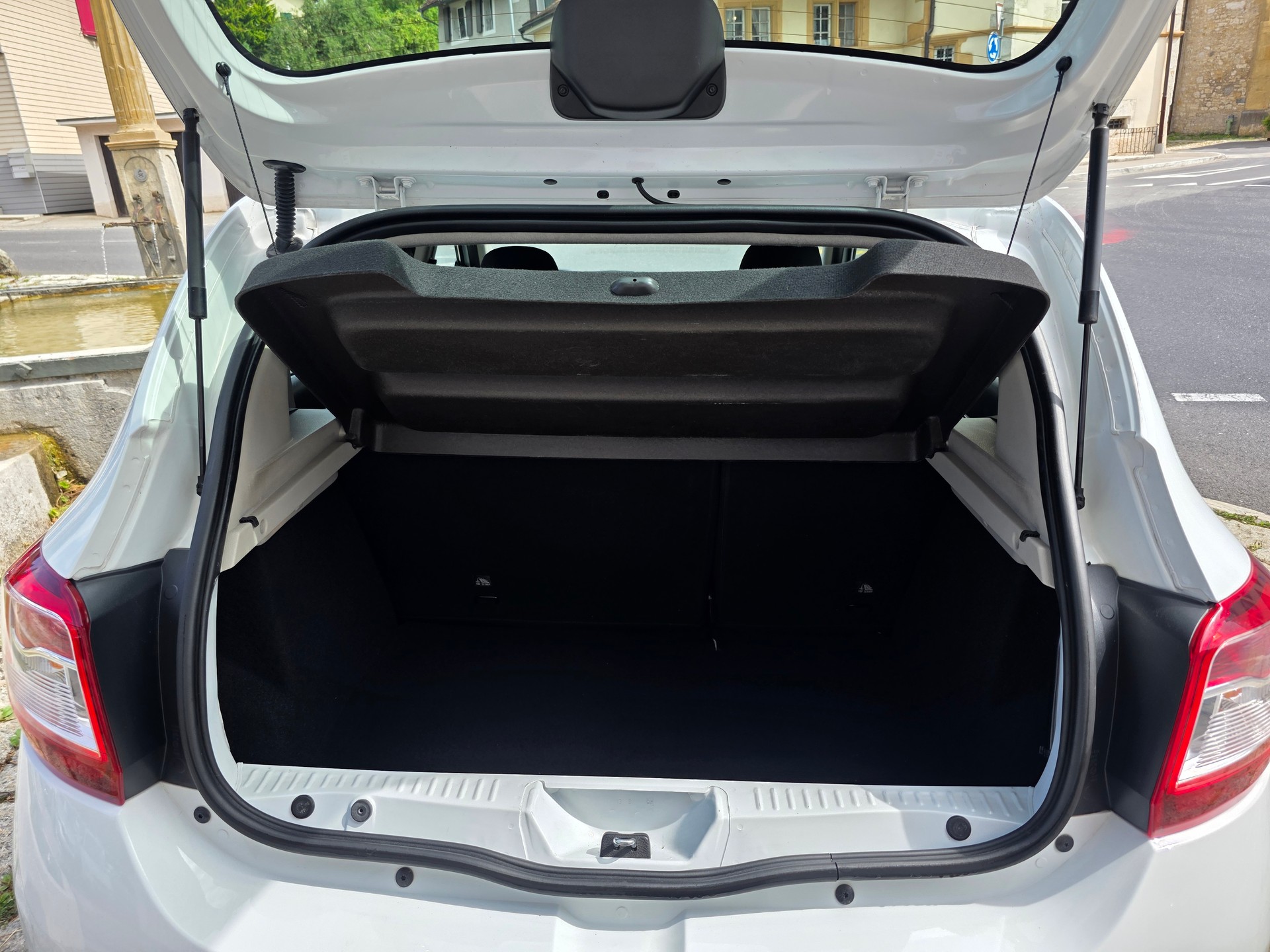 DACIA Sandero 1.5 dCi Stepway Lauréate-image-11