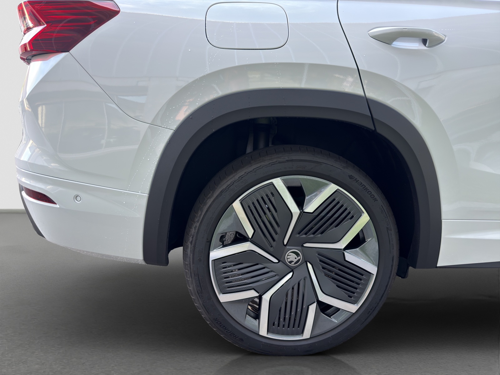 SKODA Kodiaq 1.5 TSI PHEV Sportline-image-4