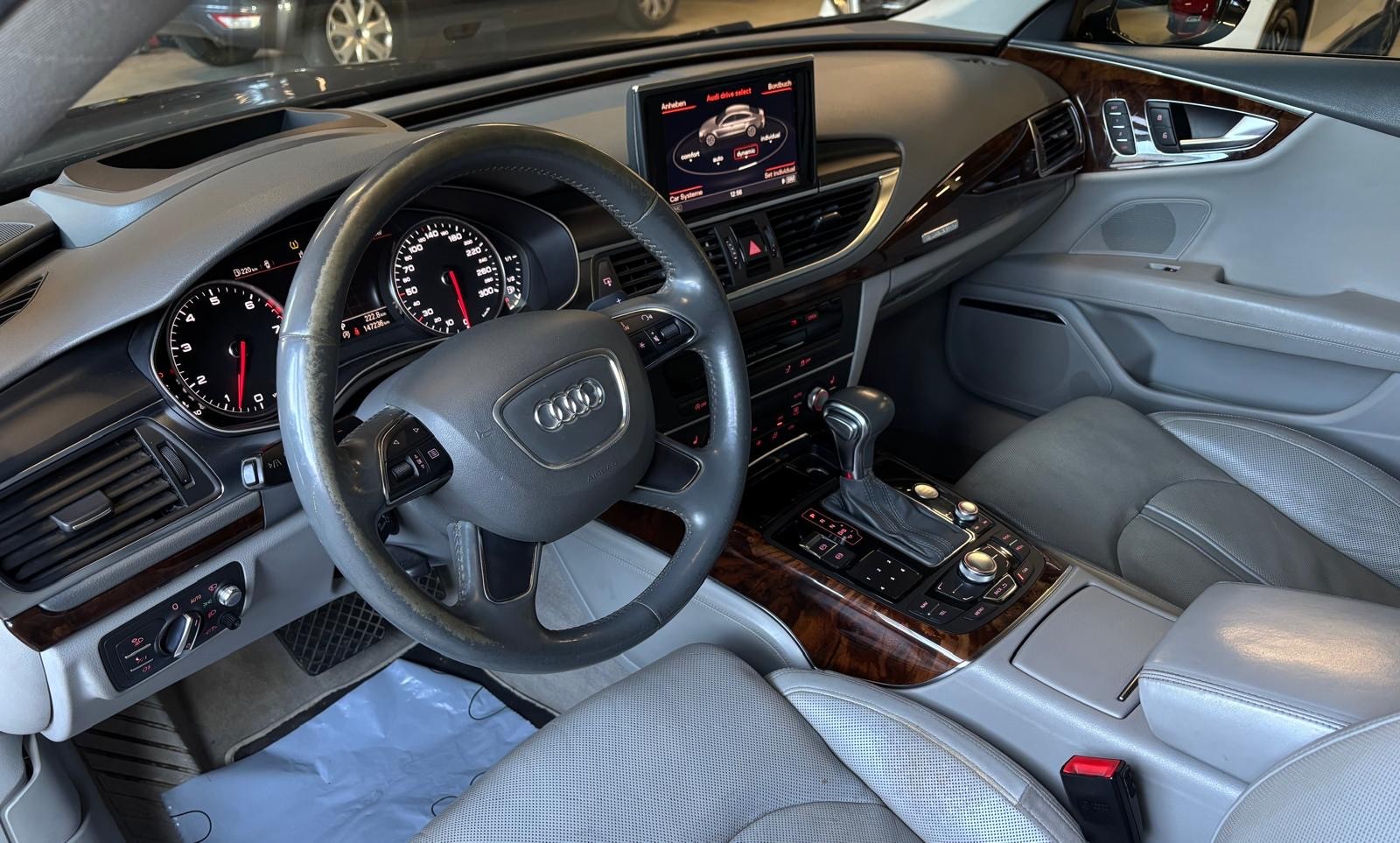 AUDI A7 Sportback 3.0 TFSI quattro S-tronic-image-10