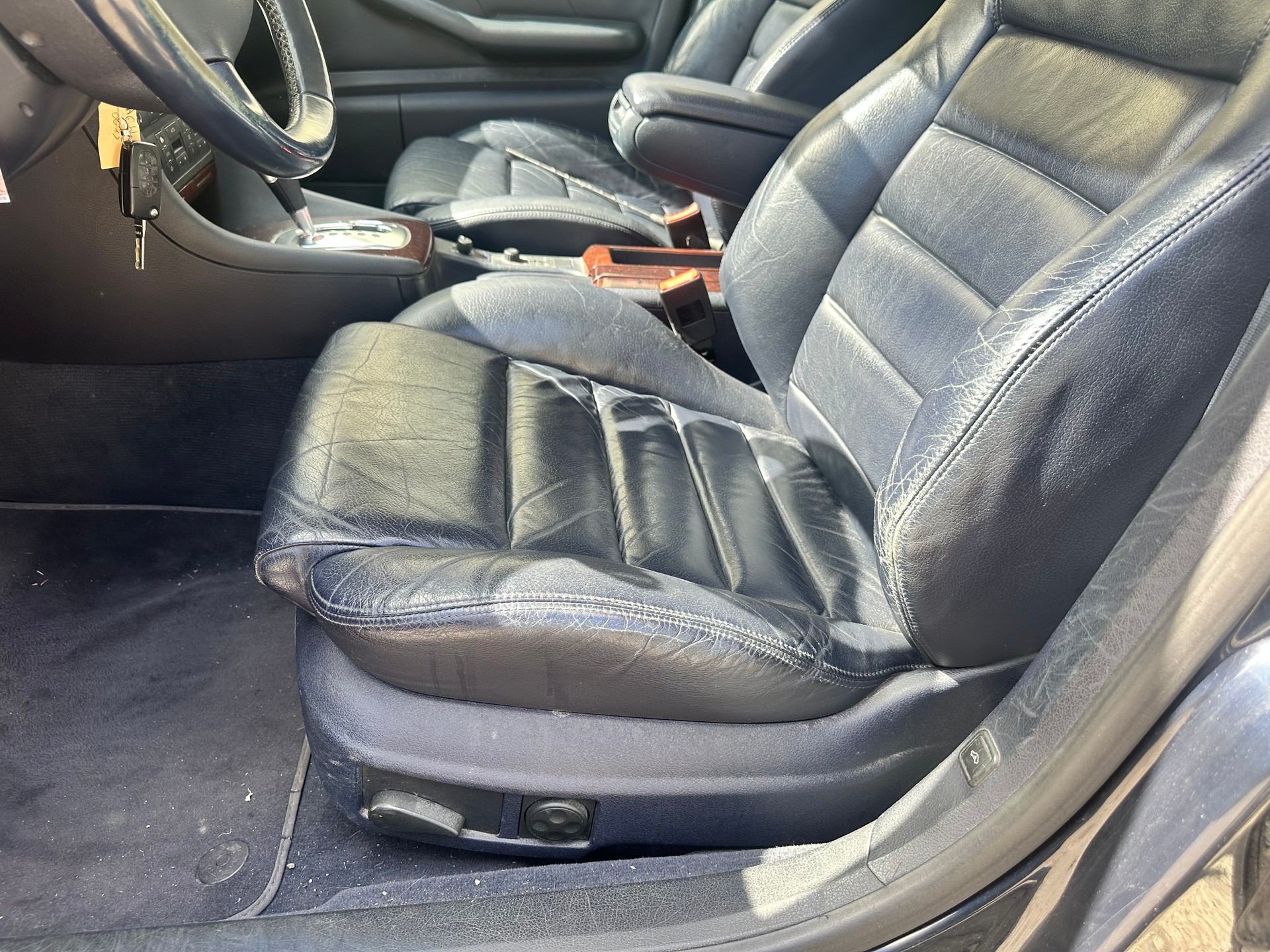AUDI A6 Avant 3.0-showroom-element-3