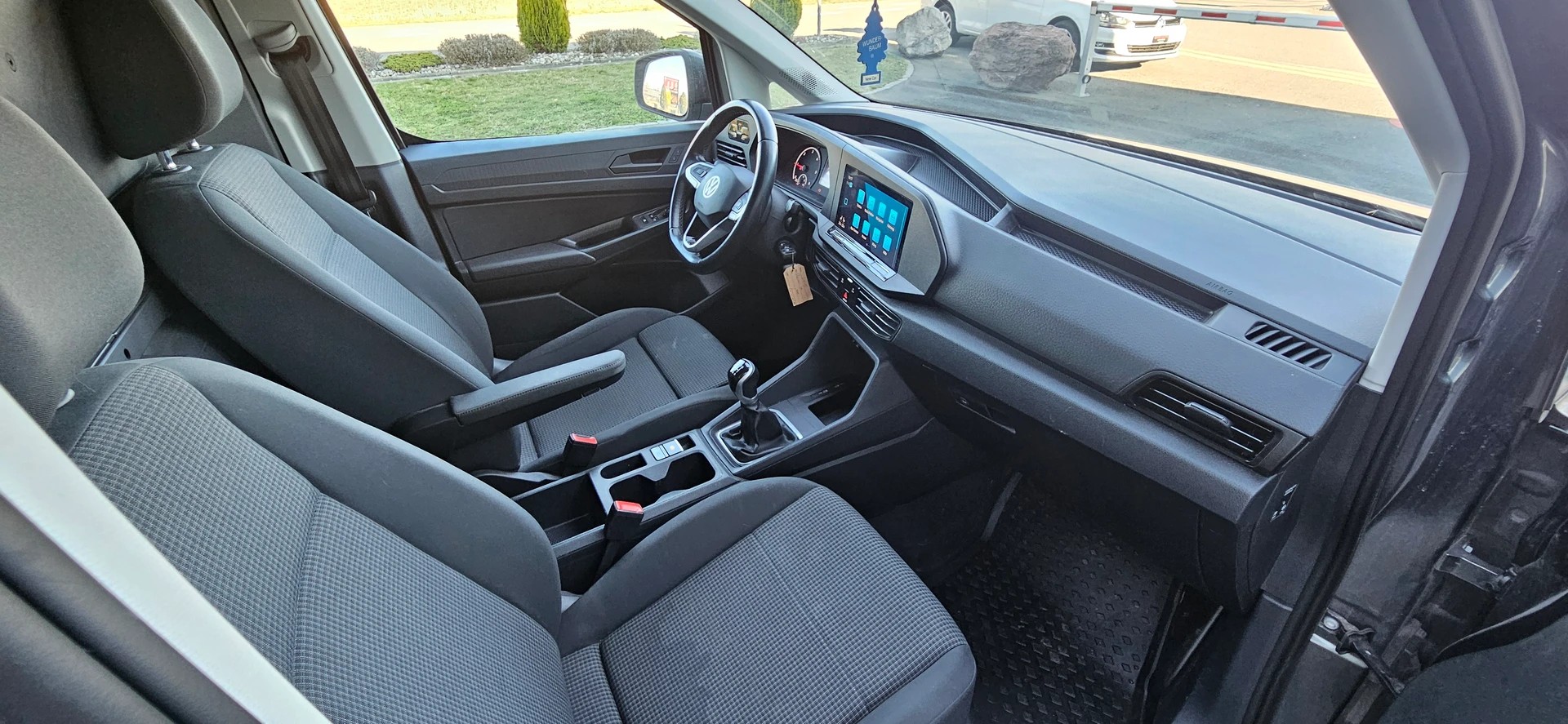 VW Caddy Cargo 2.0TDI Maxi 4Motion-image-9