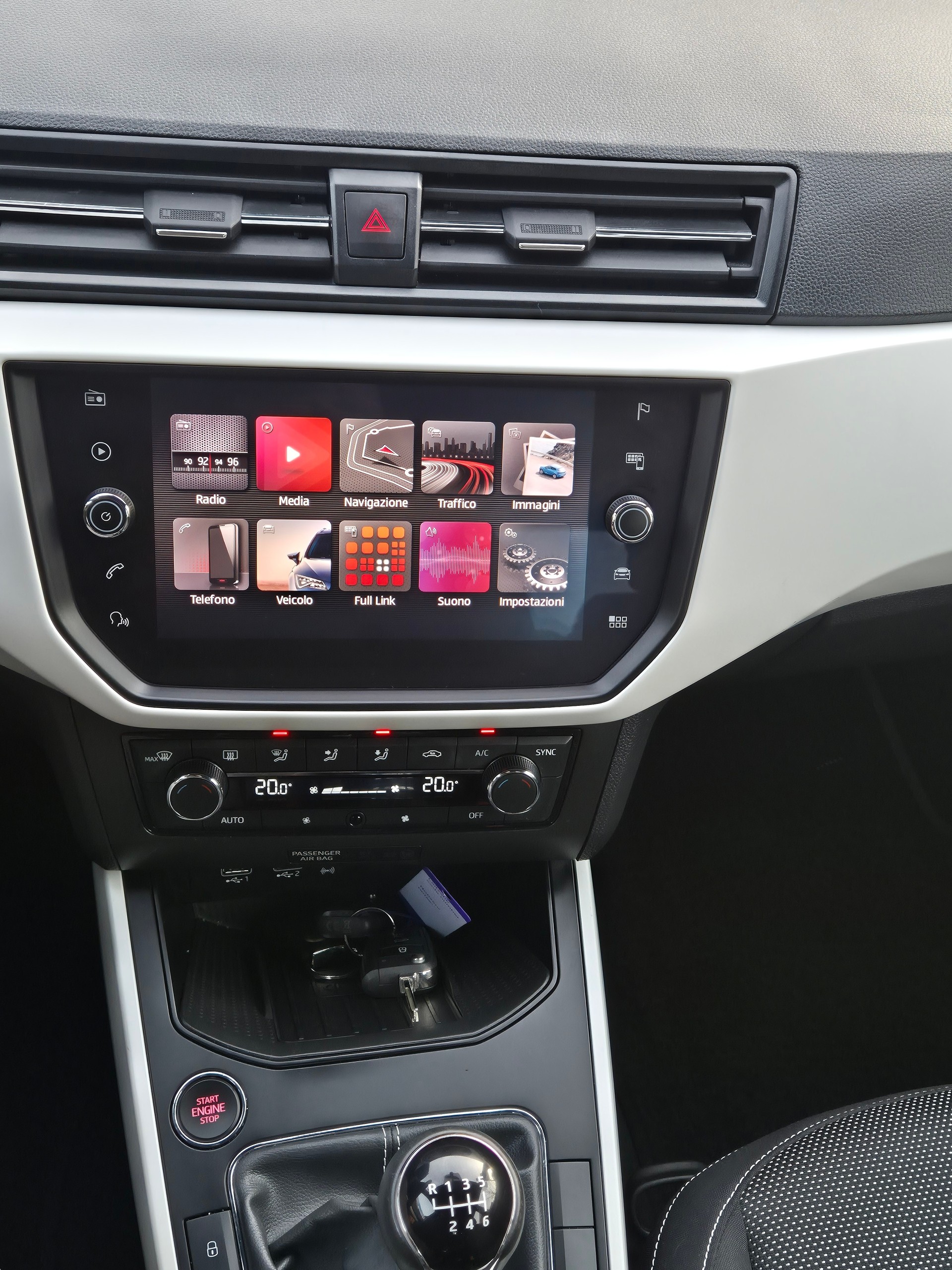 SEAT ARONA-image-13