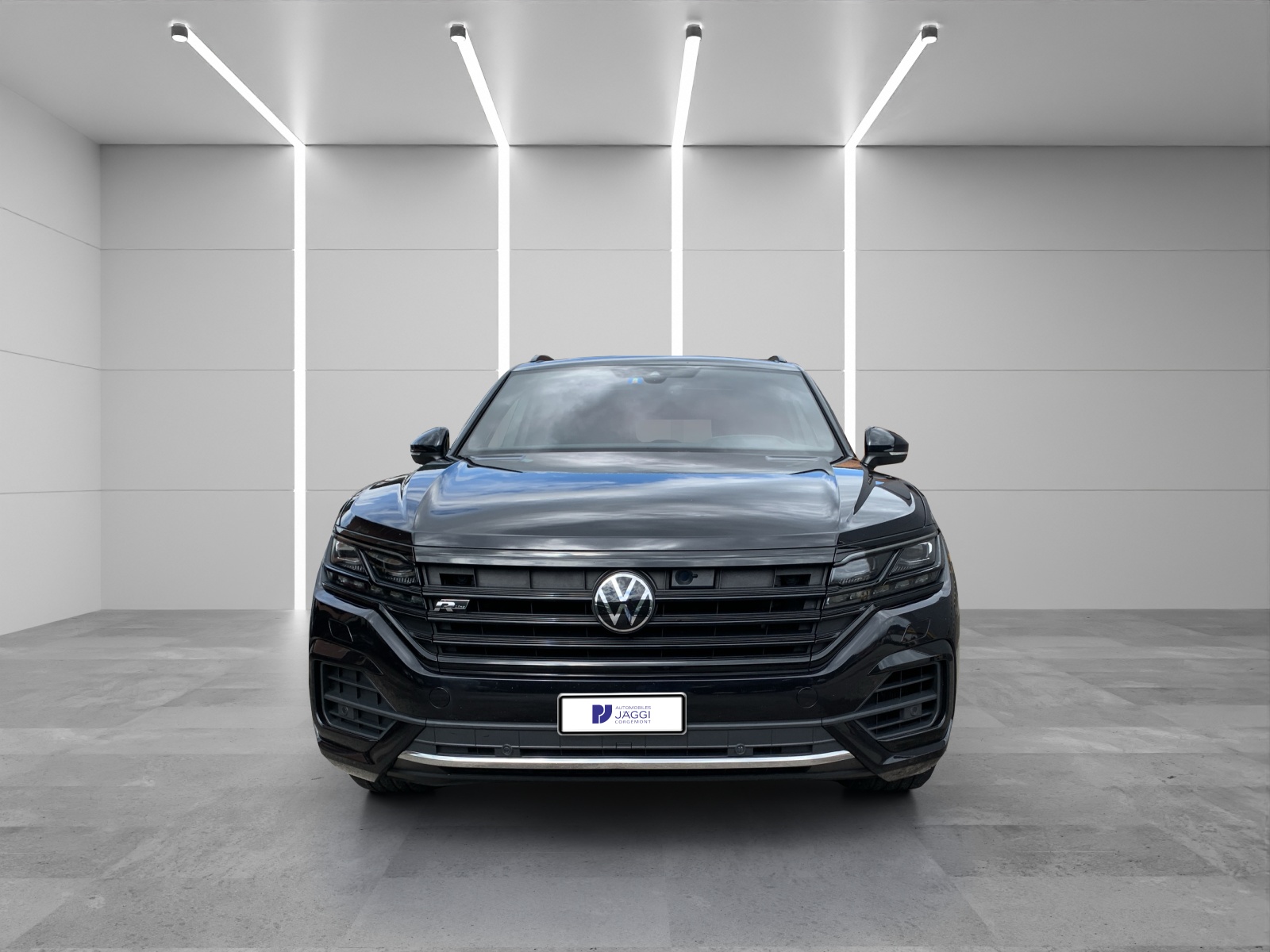 VW Touareg 3.0 TDI R Line Tiptronic-image-4