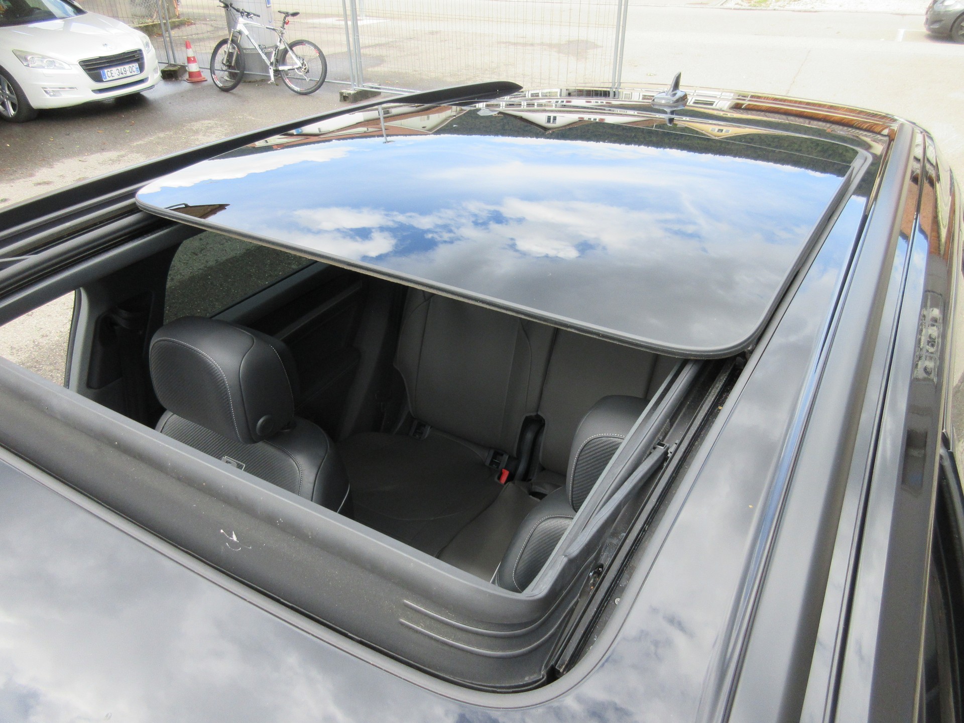 VW Touareg 3.0 TDI R Line Tiptronic-image-7