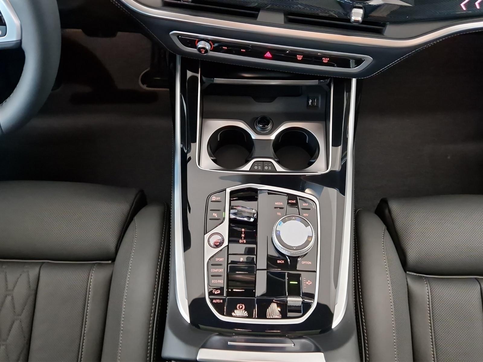 BMW X7 40d xDrive M Sport Pro-image-12