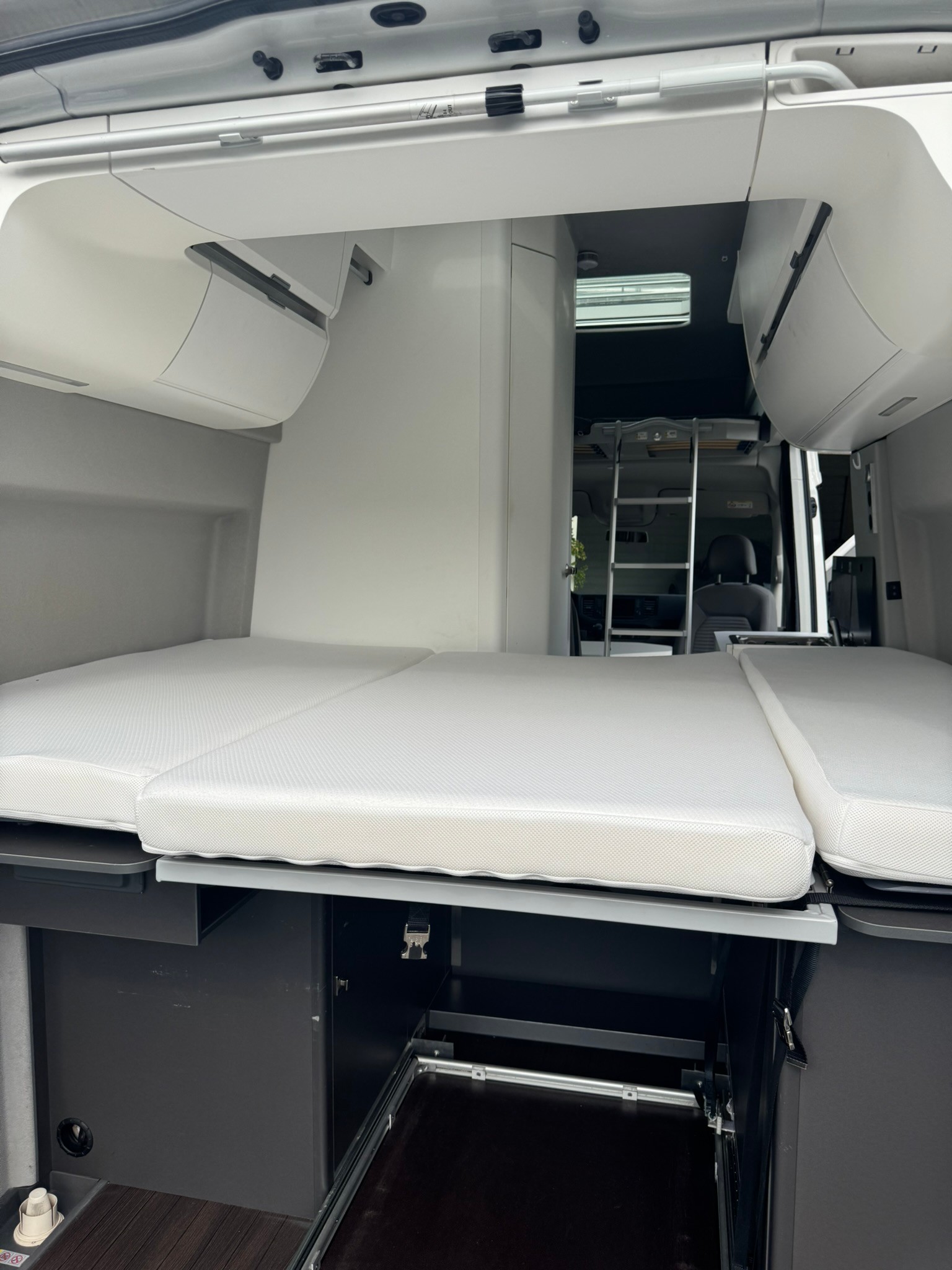 VW Grand California-image-3