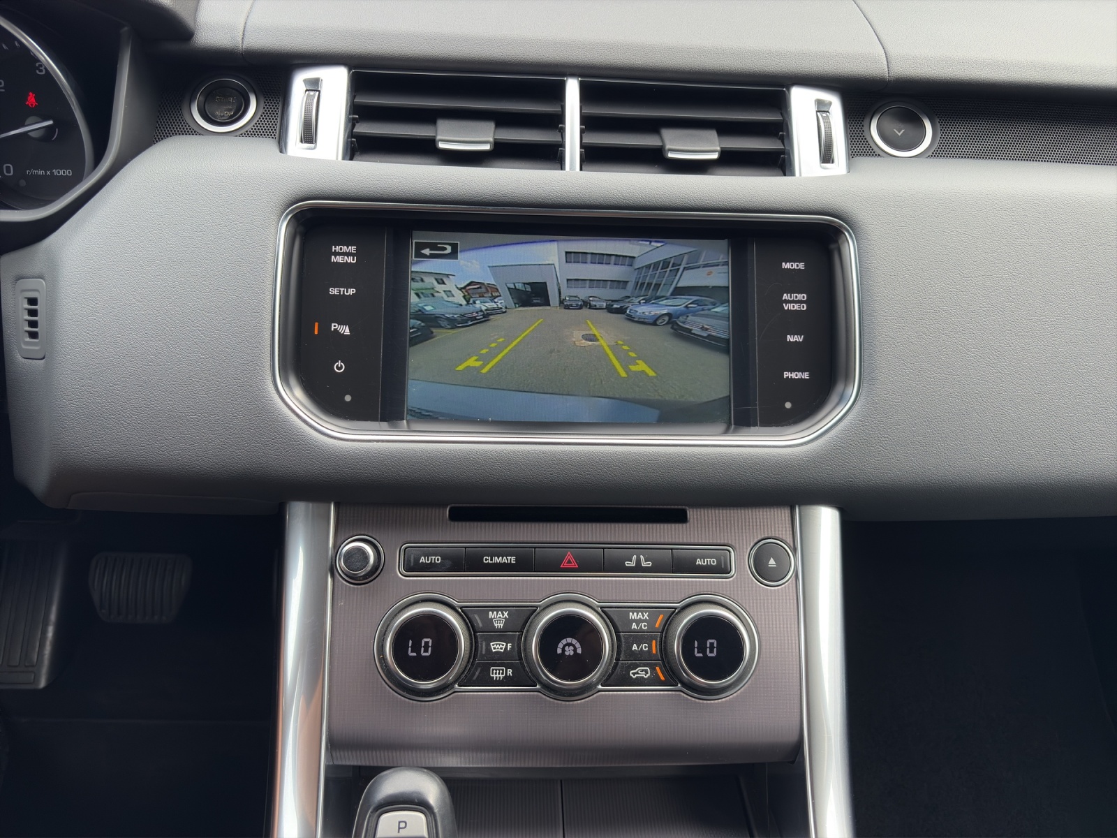 LAND ROVER Range Rover Sport 3.0 SDV6 HSE Automatic-image-12