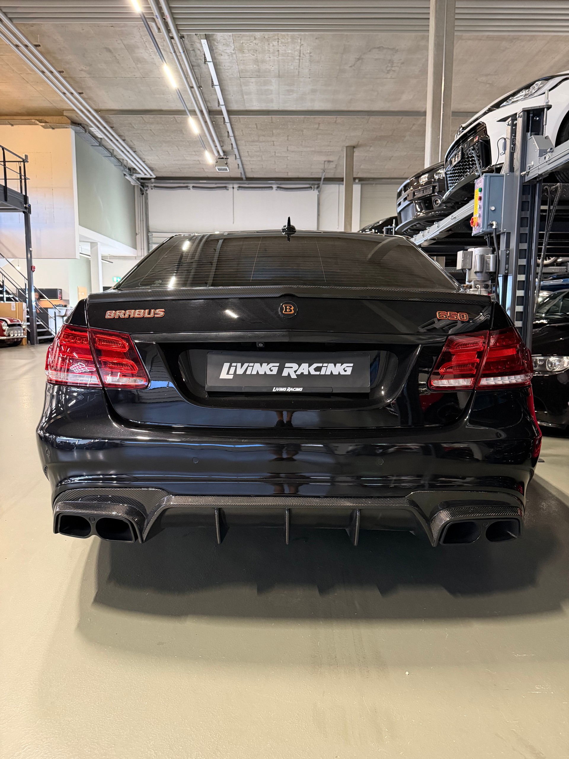 MERCEDES-BENZ E 63 AMG S 4Matic *Brabus 650*-image-3