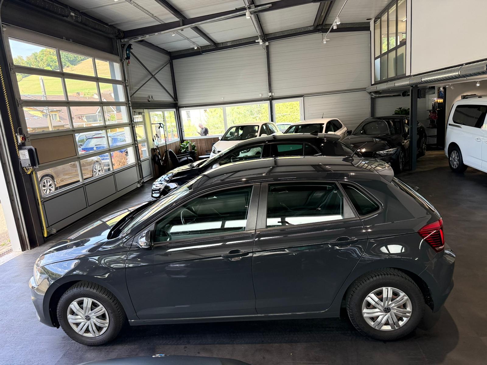 VW Polo 1.0 BMT Trendline-image-1