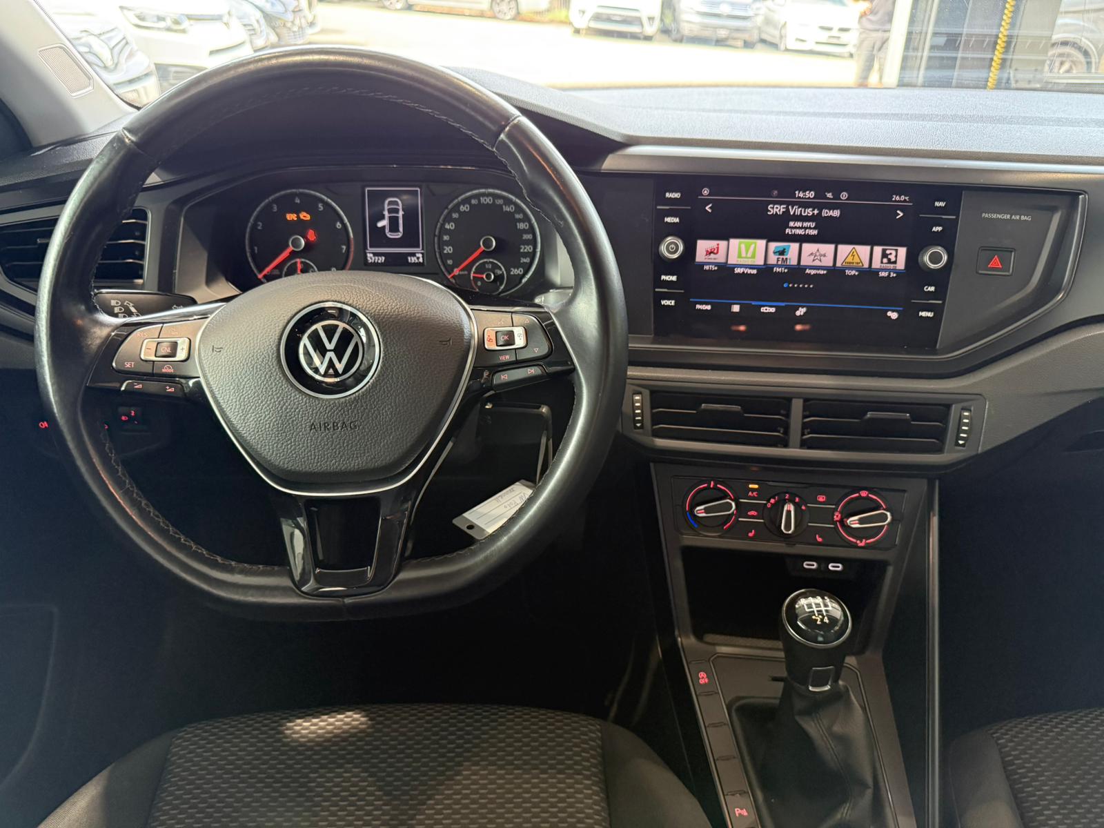 VW Polo 1.0 BMT Trendline-image-9