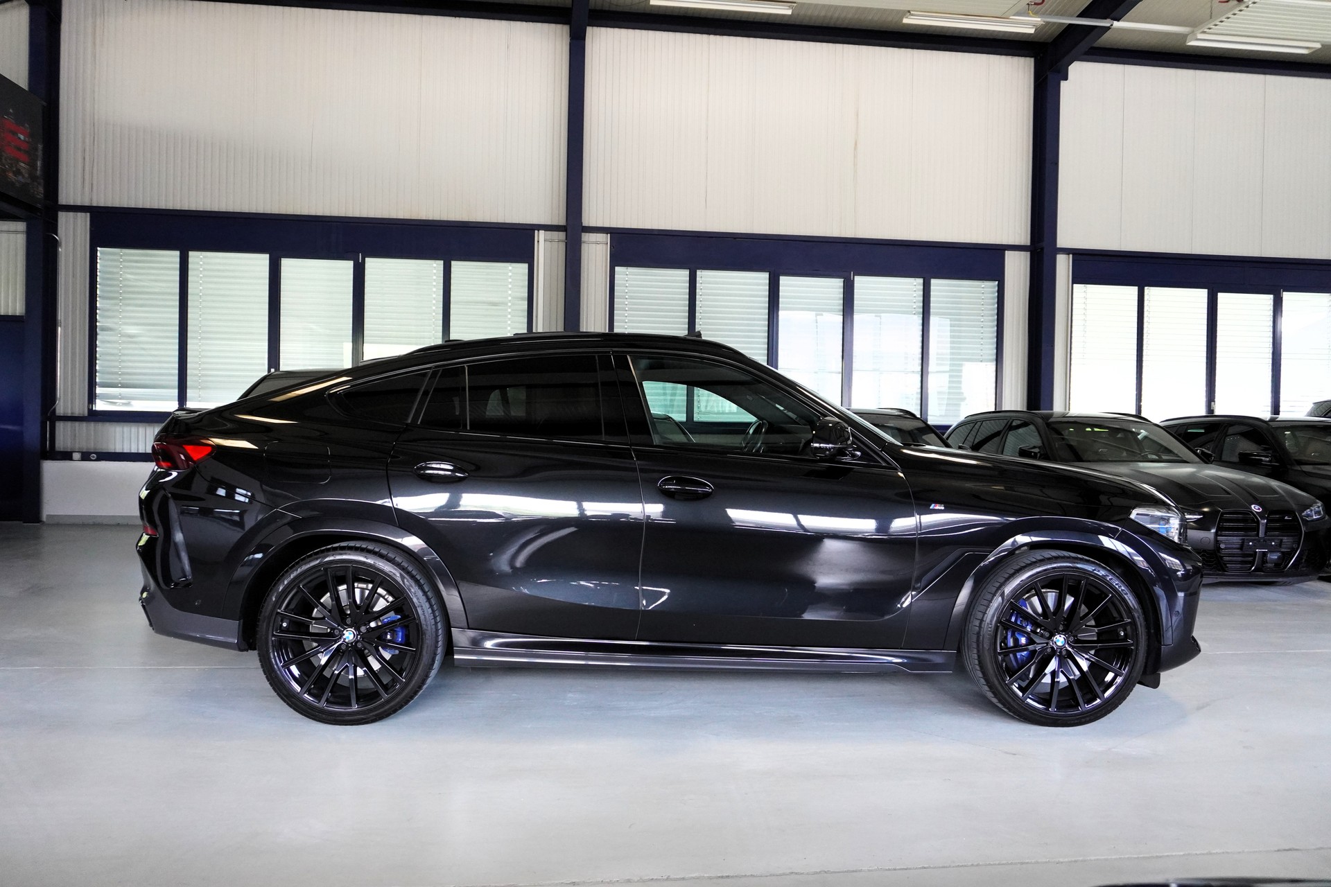 BMW X6 xDrive 48V 40d Steptronic M Sport // CH Fahrzeug //-image-4