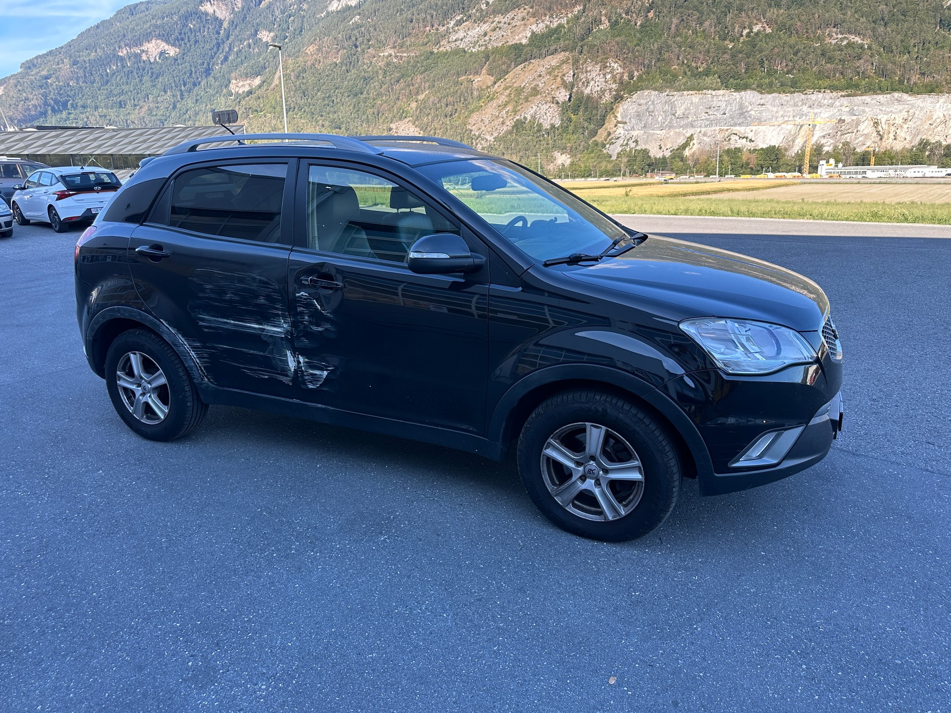 KGM-SsangYong Korando 2.0 e-XDI Sapphire 4WD Automatic-image-8
