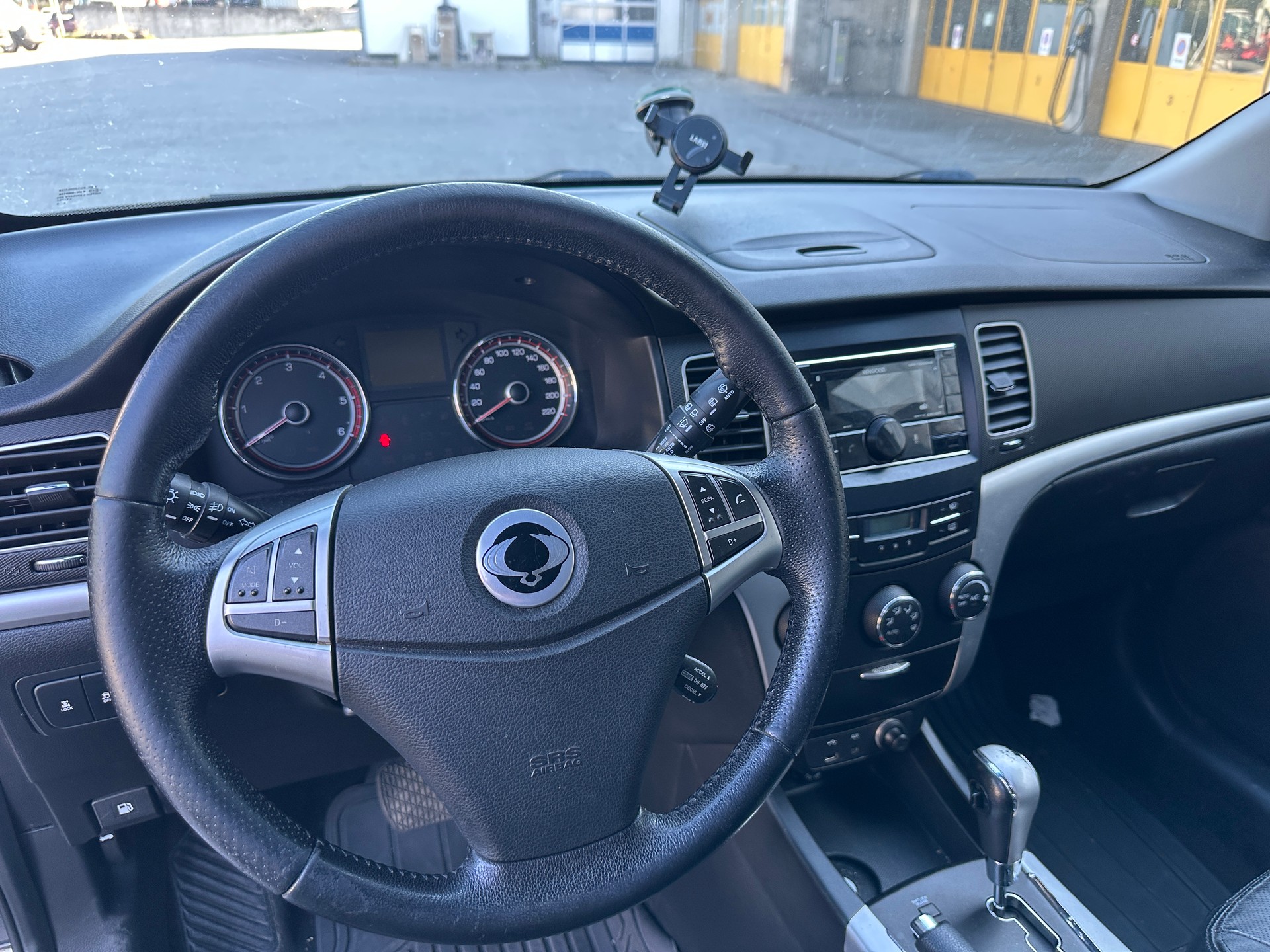 KGM-SsangYong Korando 2.0 e-XDI Sapphire 4WD Automatic-image-4