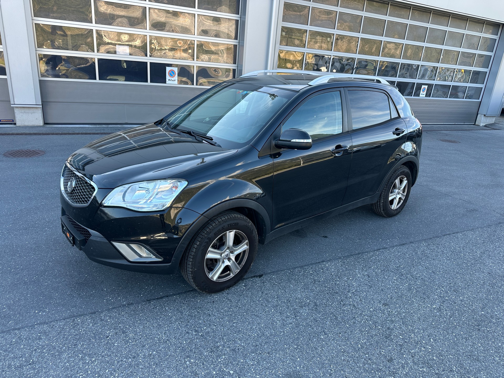 KGM-SsangYong Korando 2.0 e-XDI Sapphire 4WD Automatic-image-2