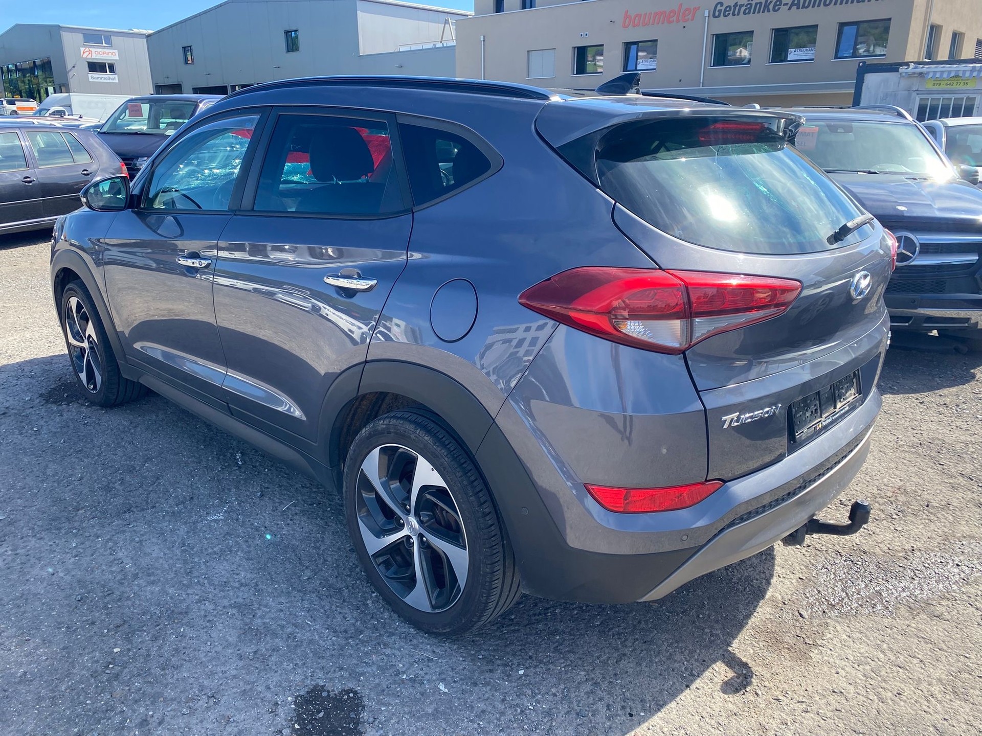 HYUNDAI Tucson 2.0 CRDI Launch Edition 4WD Automatic-image-3
