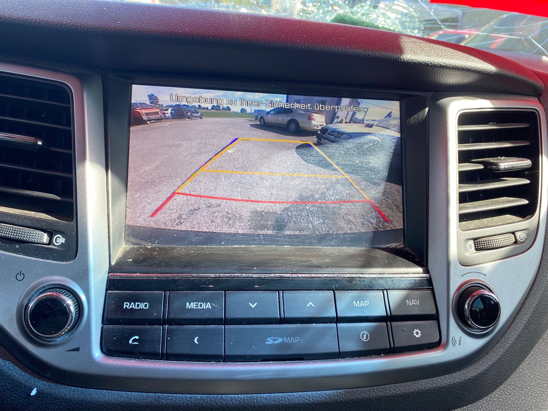 HYUNDAI Tucson 2.0 CRDI Launch Edition 4WD Automatic-image-11