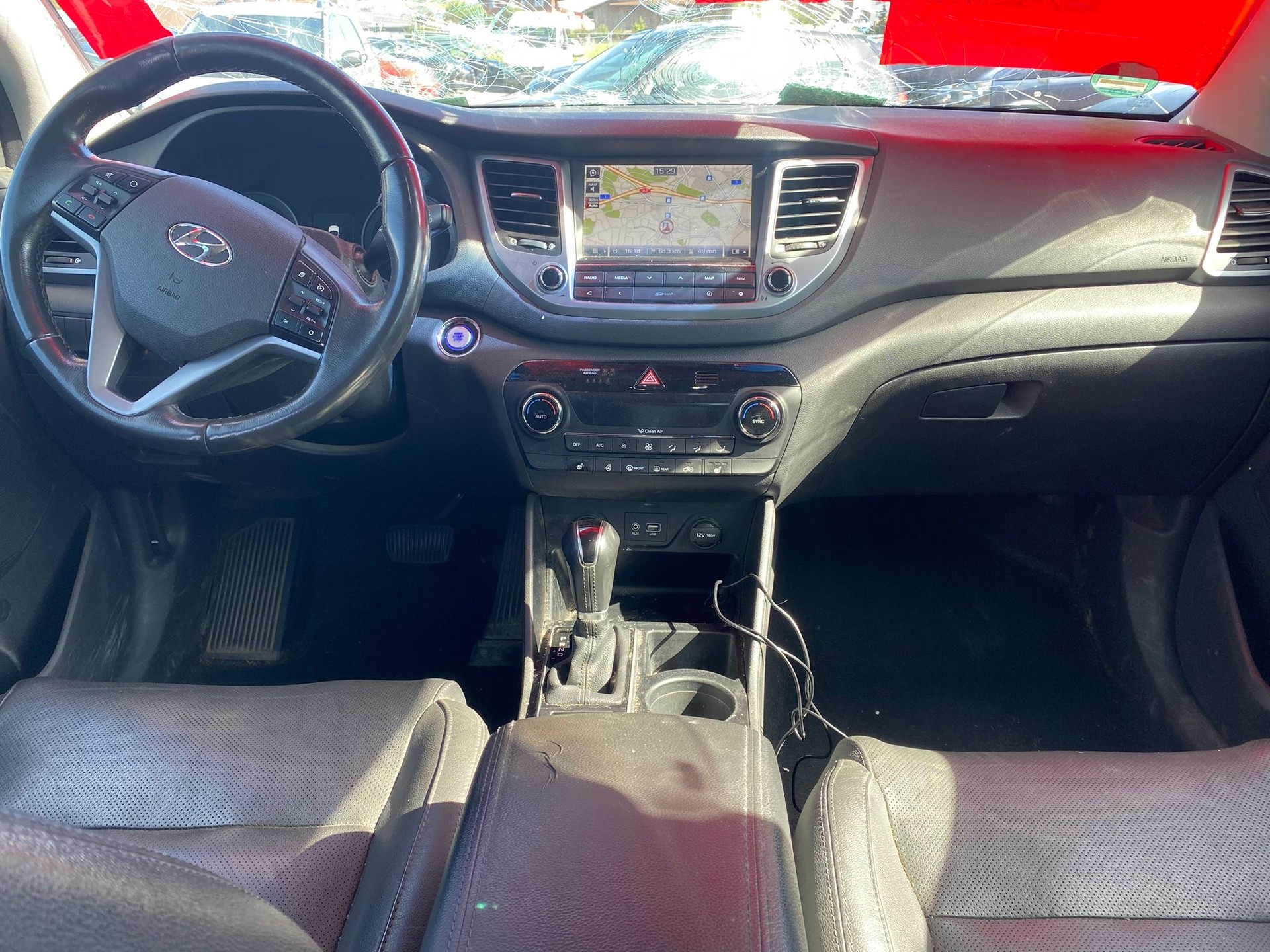 HYUNDAI Tucson 2.0 CRDI Launch Edition 4WD Automatic-image-9