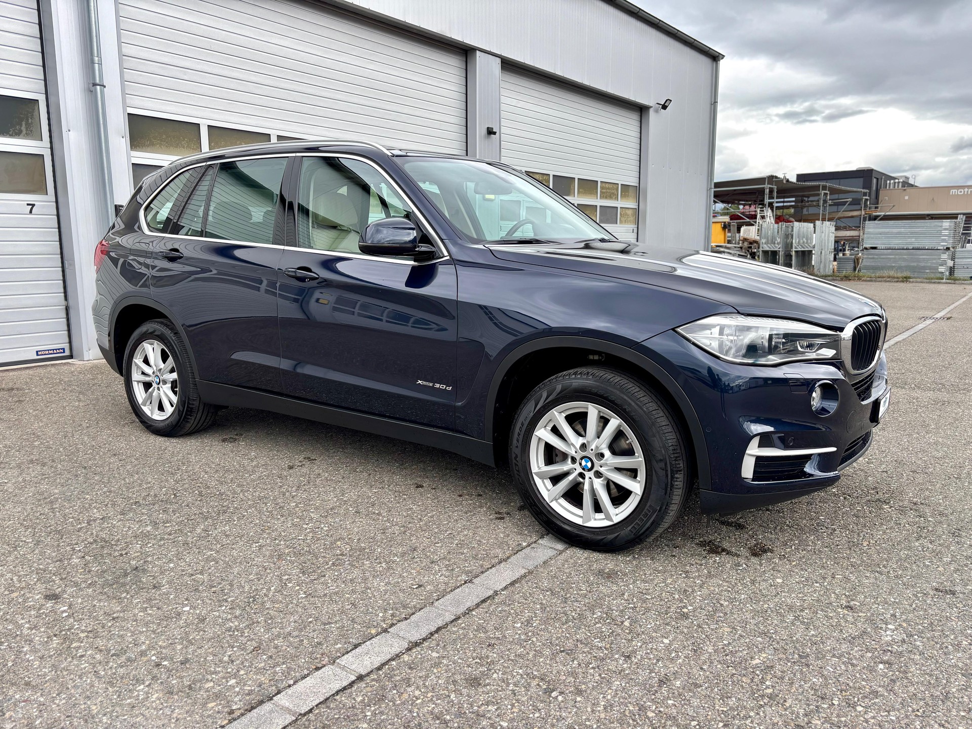 BMW X5 xDrive 30d Steptronic-image-2