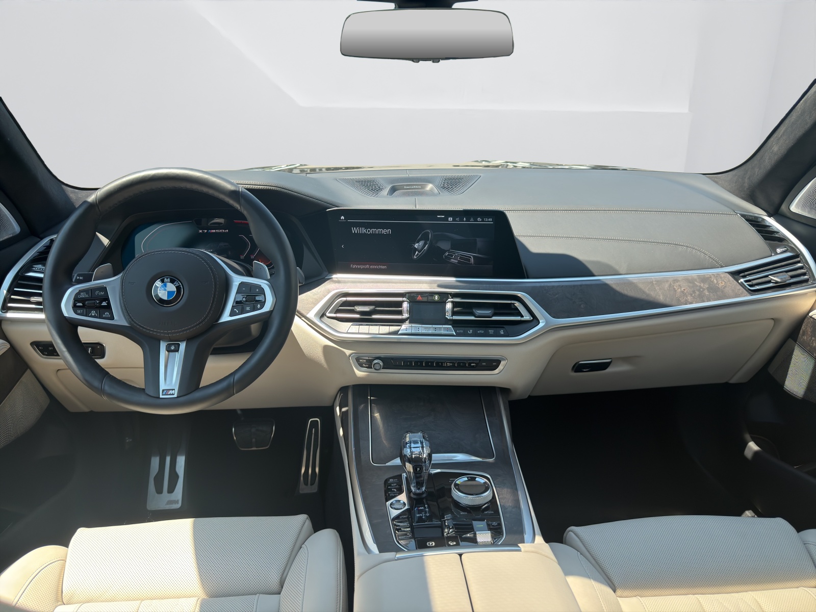 BMW X7 M50d-image-15