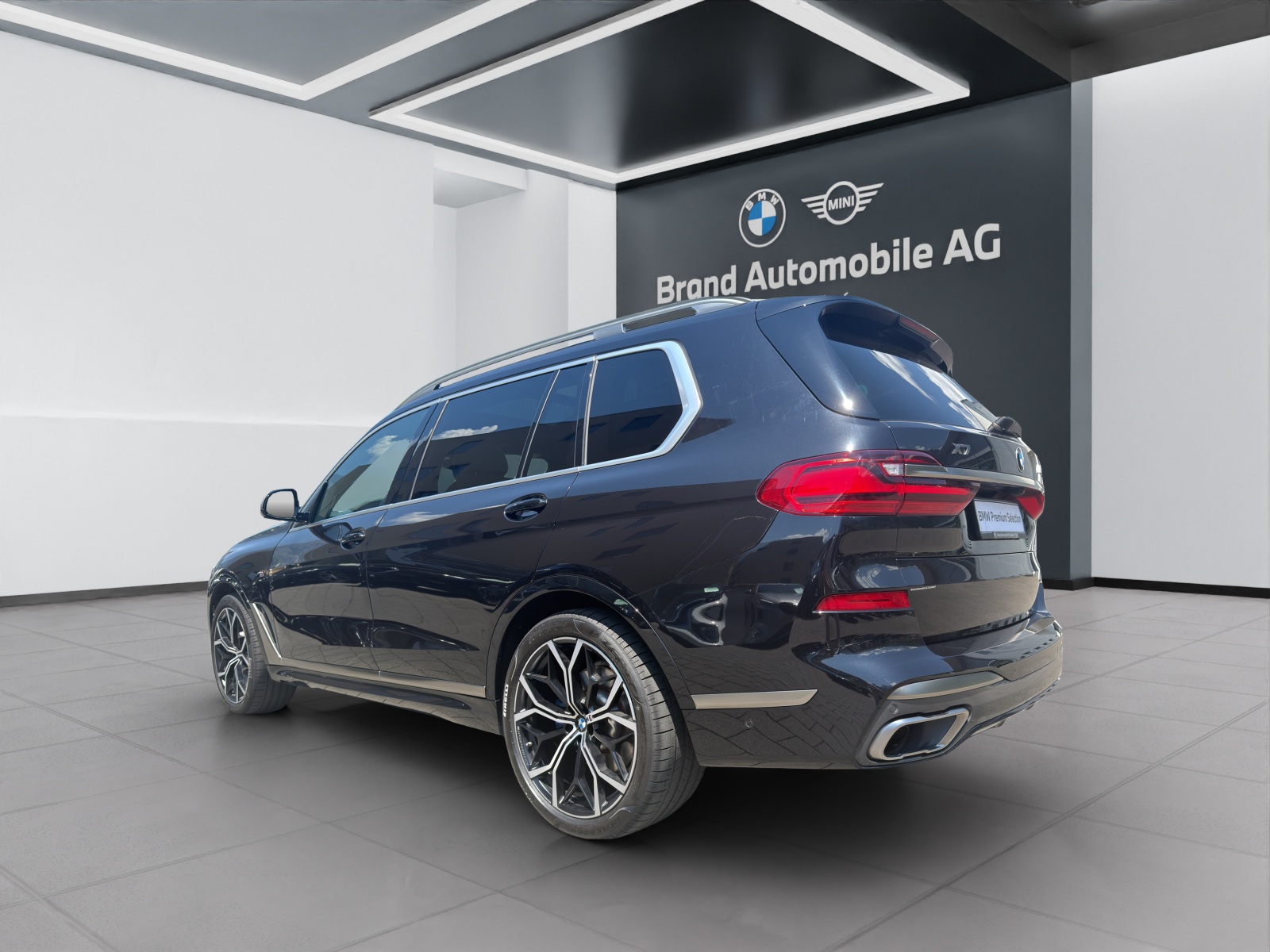 BMW X7 M50d-image-2