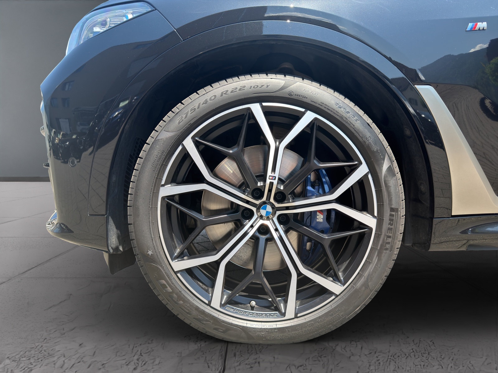BMW X7 M50d-image-8