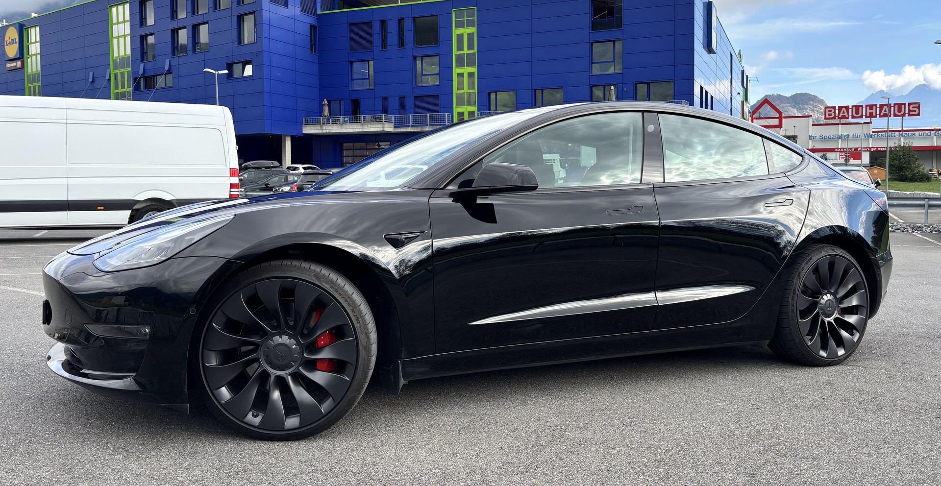 TESLA Performance D-image-0