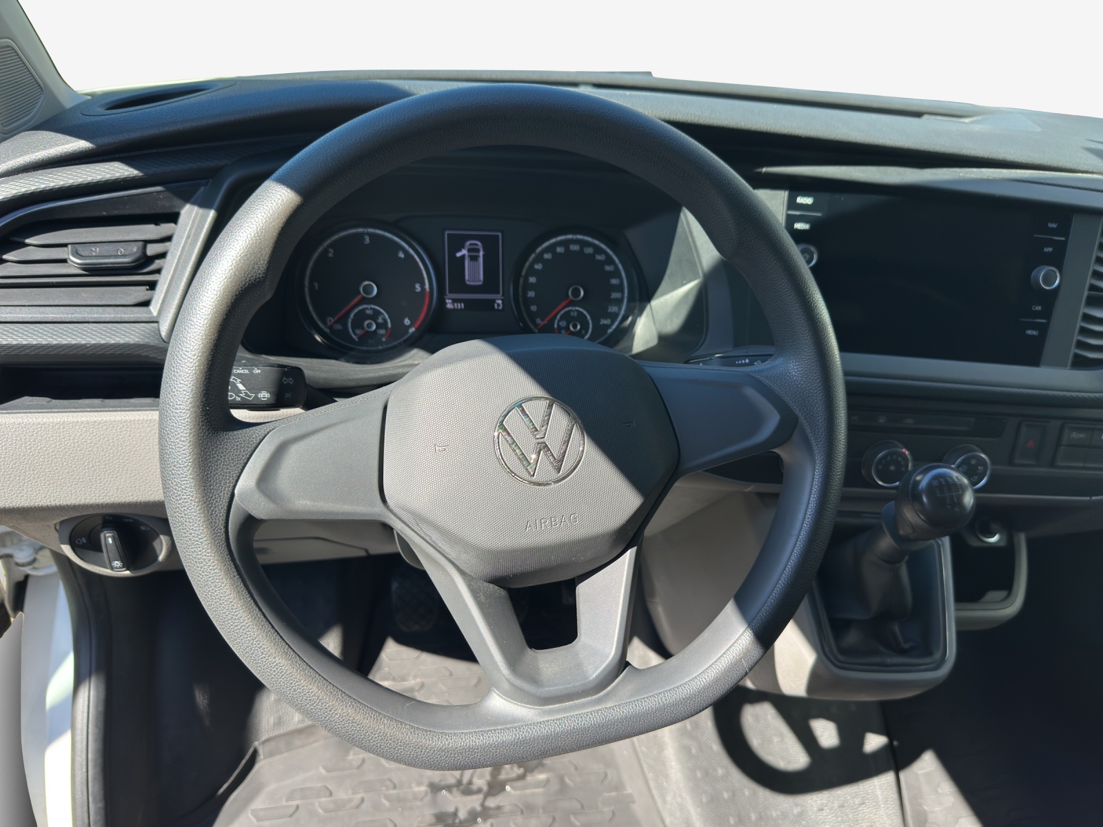 VW T6.1 2.0 TDI-image-9