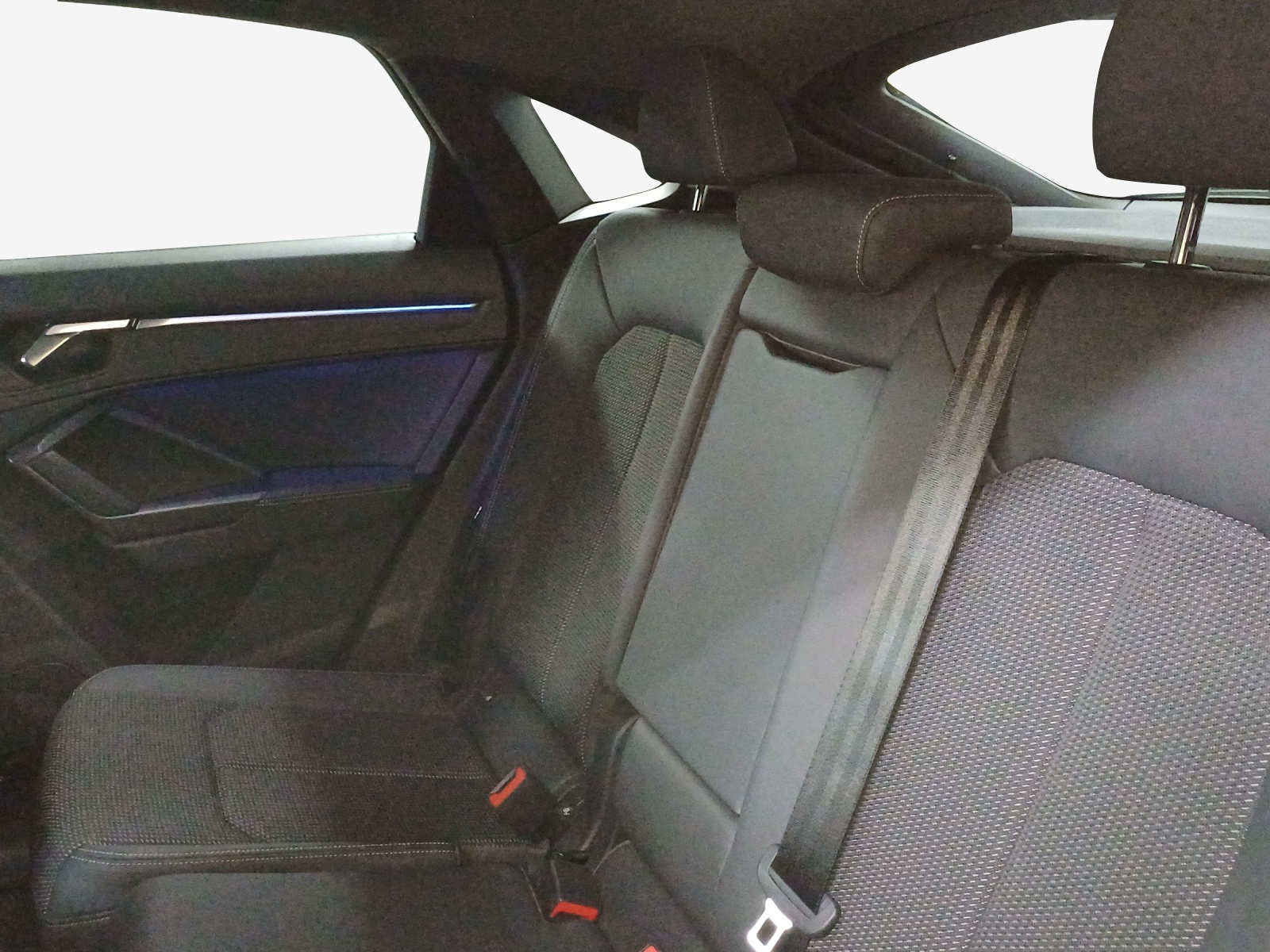 AUDI Q3 Sportback 45 TFSI e S line S-tronic-image-11