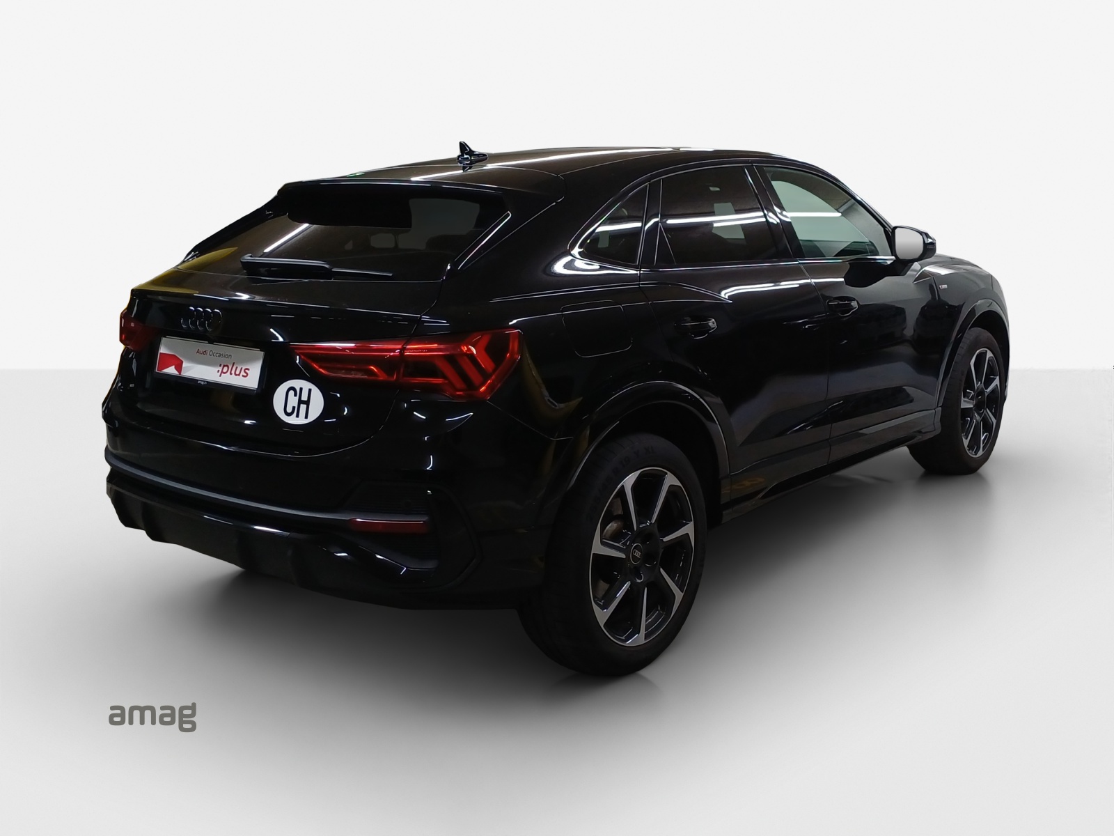 AUDI Q3 Sportback 45 TFSI e S line S-tronic-image-4