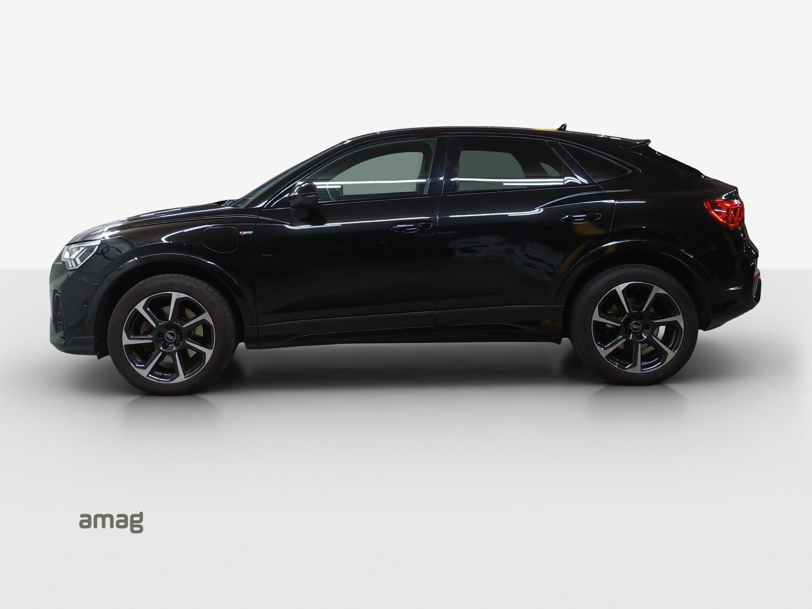 AUDI Q3 Sportback 45 TFSI e S line S-tronic-image-1